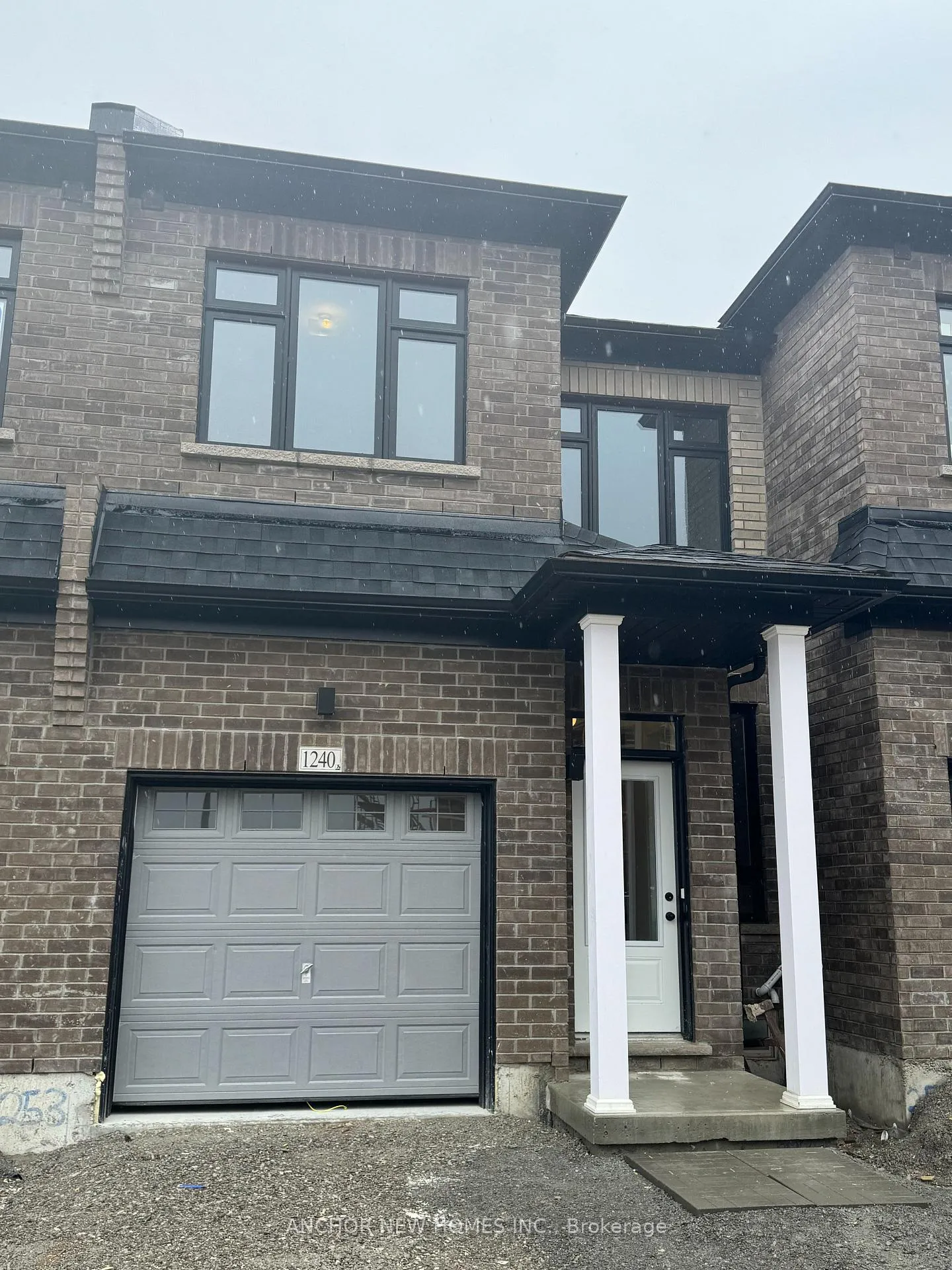 Photo 2 of 1240 Elizabeth Mackenzie Drive, Pickering, Rural Pickering — HOMEH