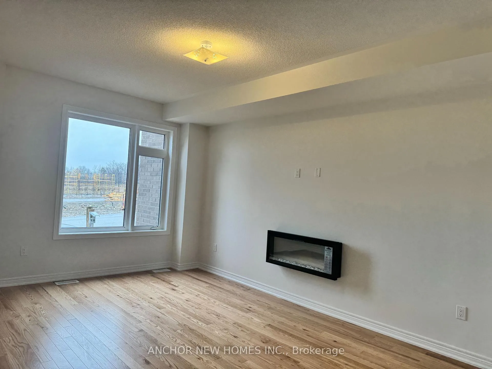 Photo 4 of 1240 Elizabeth Mackenzie Drive, Pickering, Rural Pickering — HOMEH
