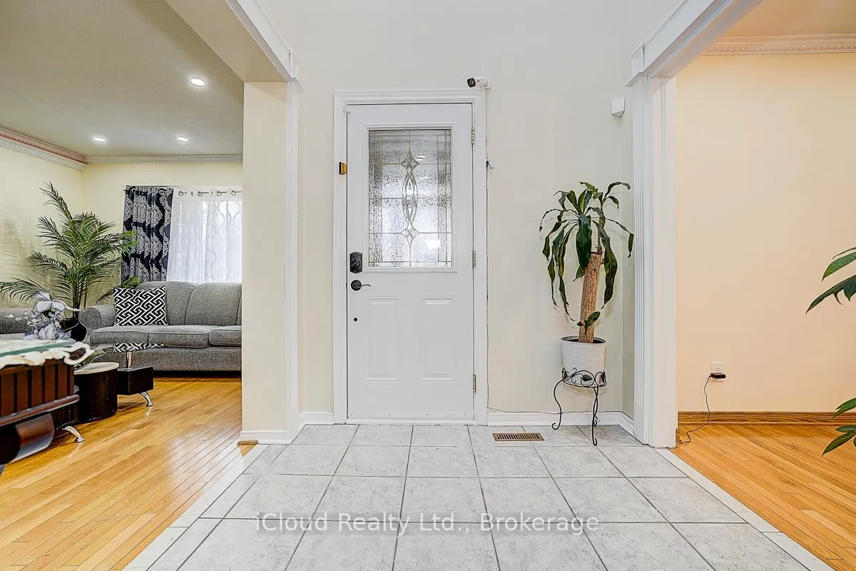 Photo 3 of 1114 Maple Gate Road, Pickering, Liverpool — HOMEH