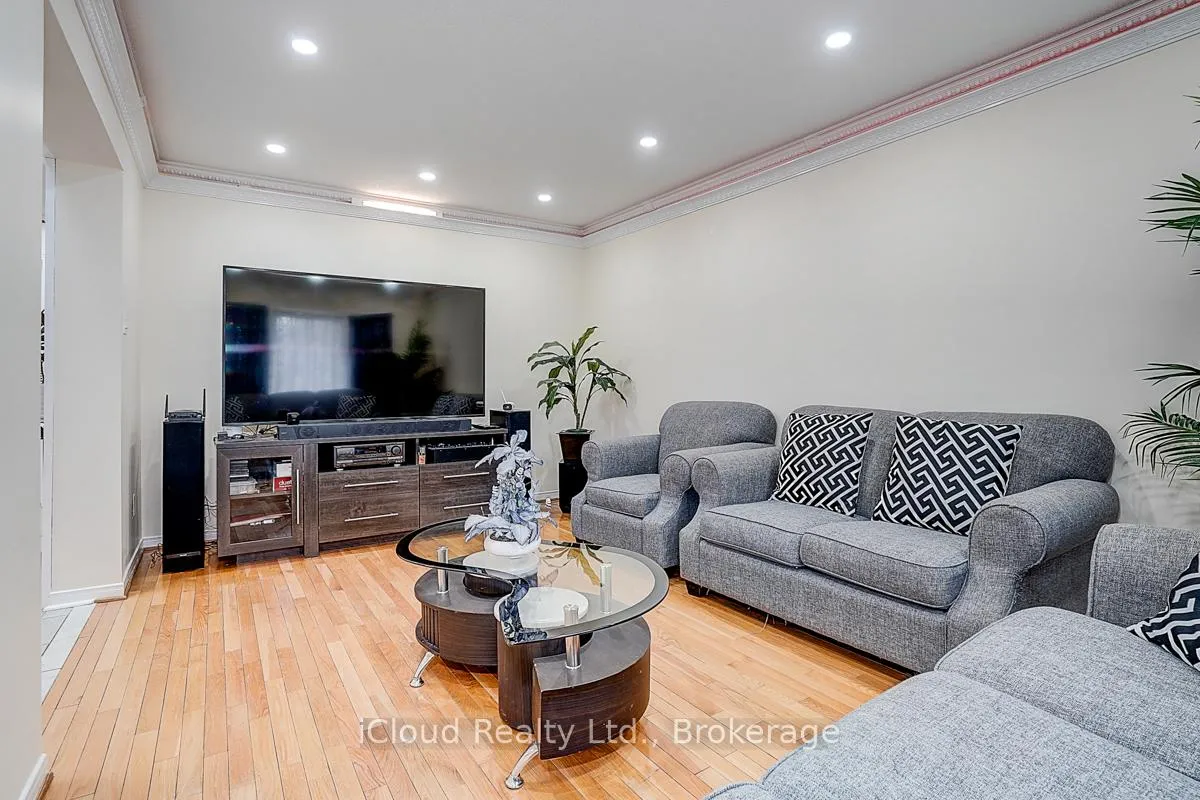 Photo 5 of 1114 Maple Gate Road, Pickering, Liverpool — HOMEH