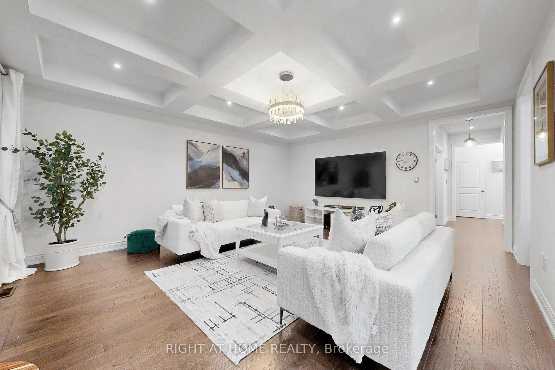 Photo 19 of 496 Mactier Drive, Vaughan, Kleinburg — HOMEH