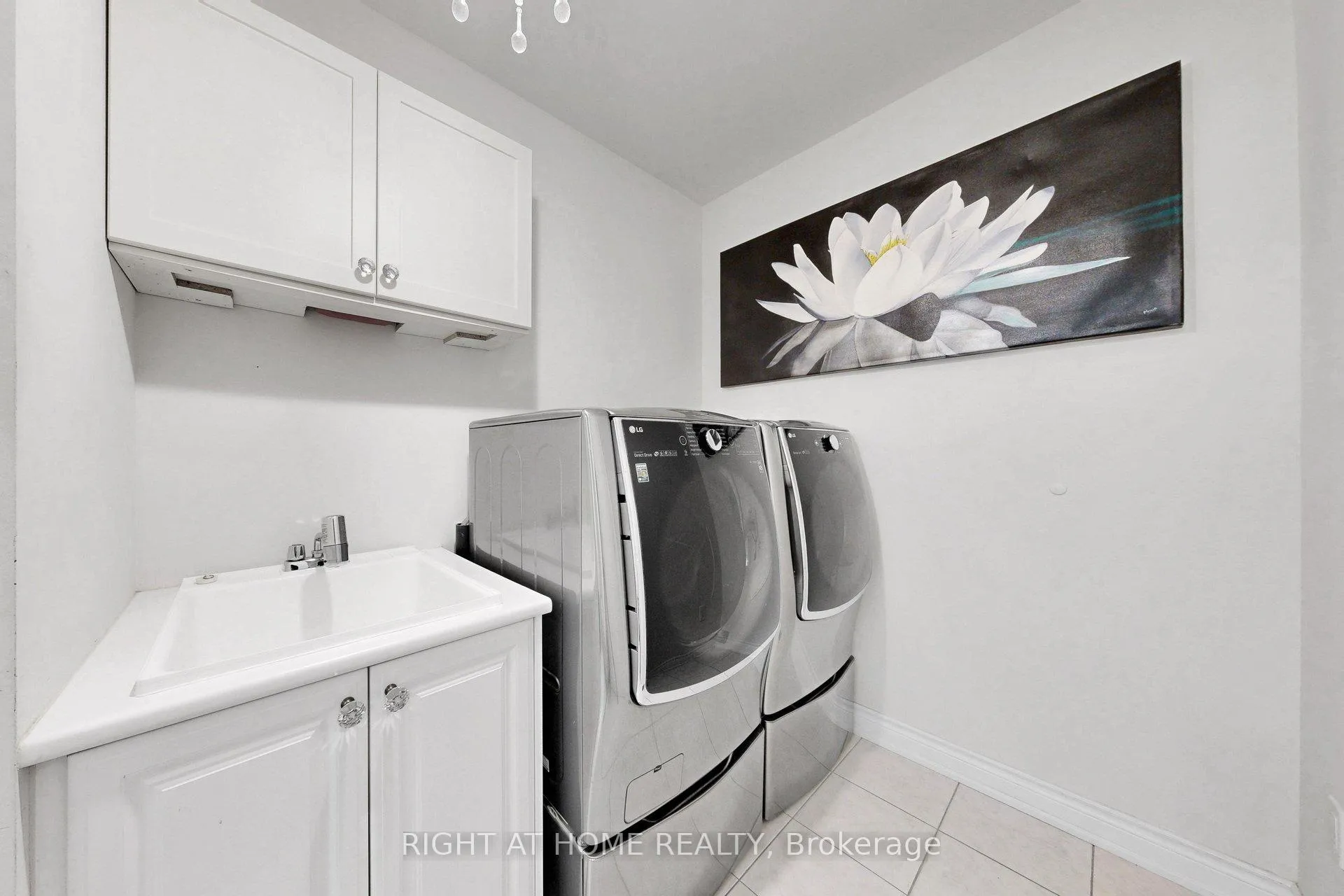 Photo 44 of 496 Mactier Drive, Vaughan, Kleinburg — HOMEH