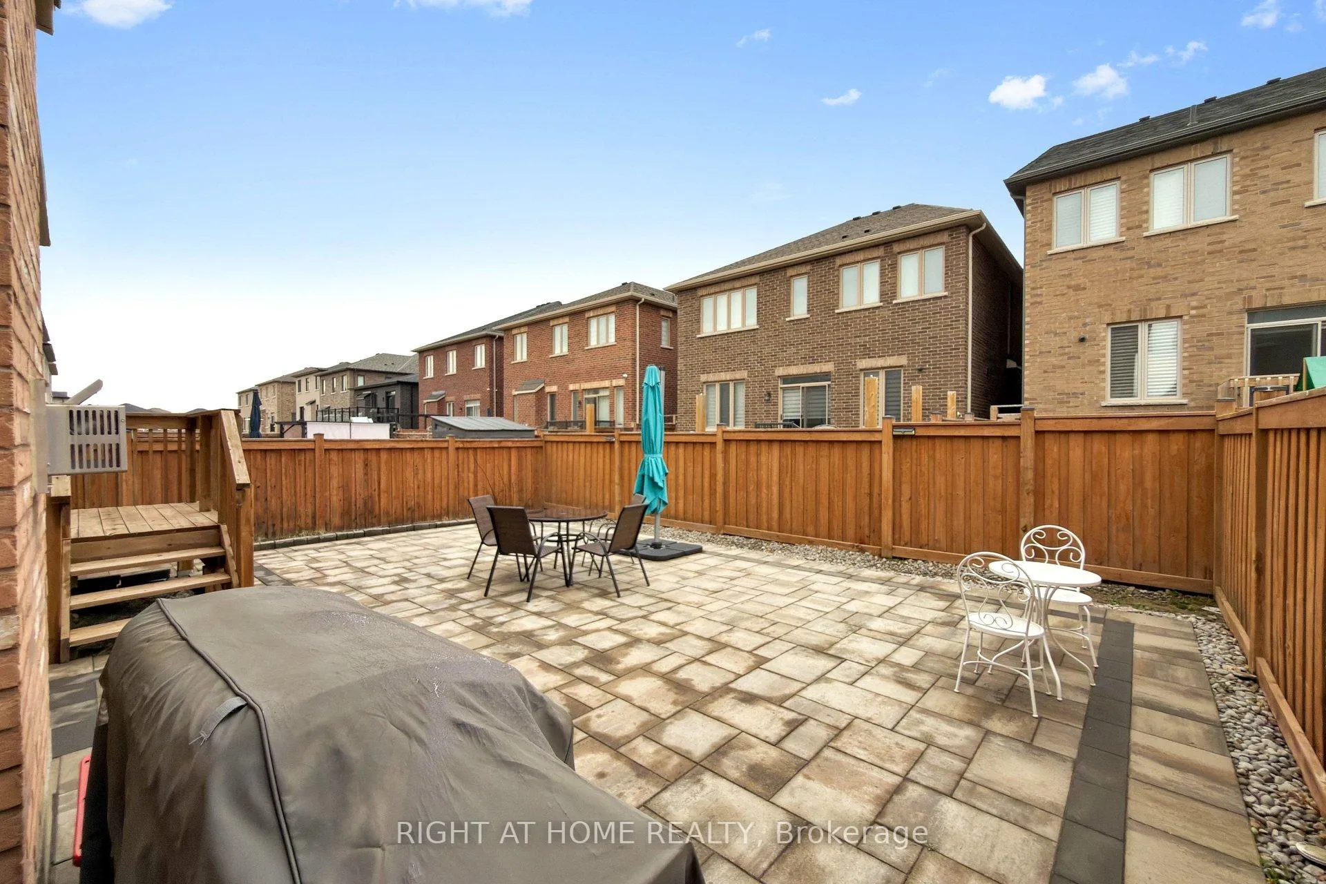 Photo 46 of 496 Mactier Drive, Vaughan, Kleinburg — HOMEH