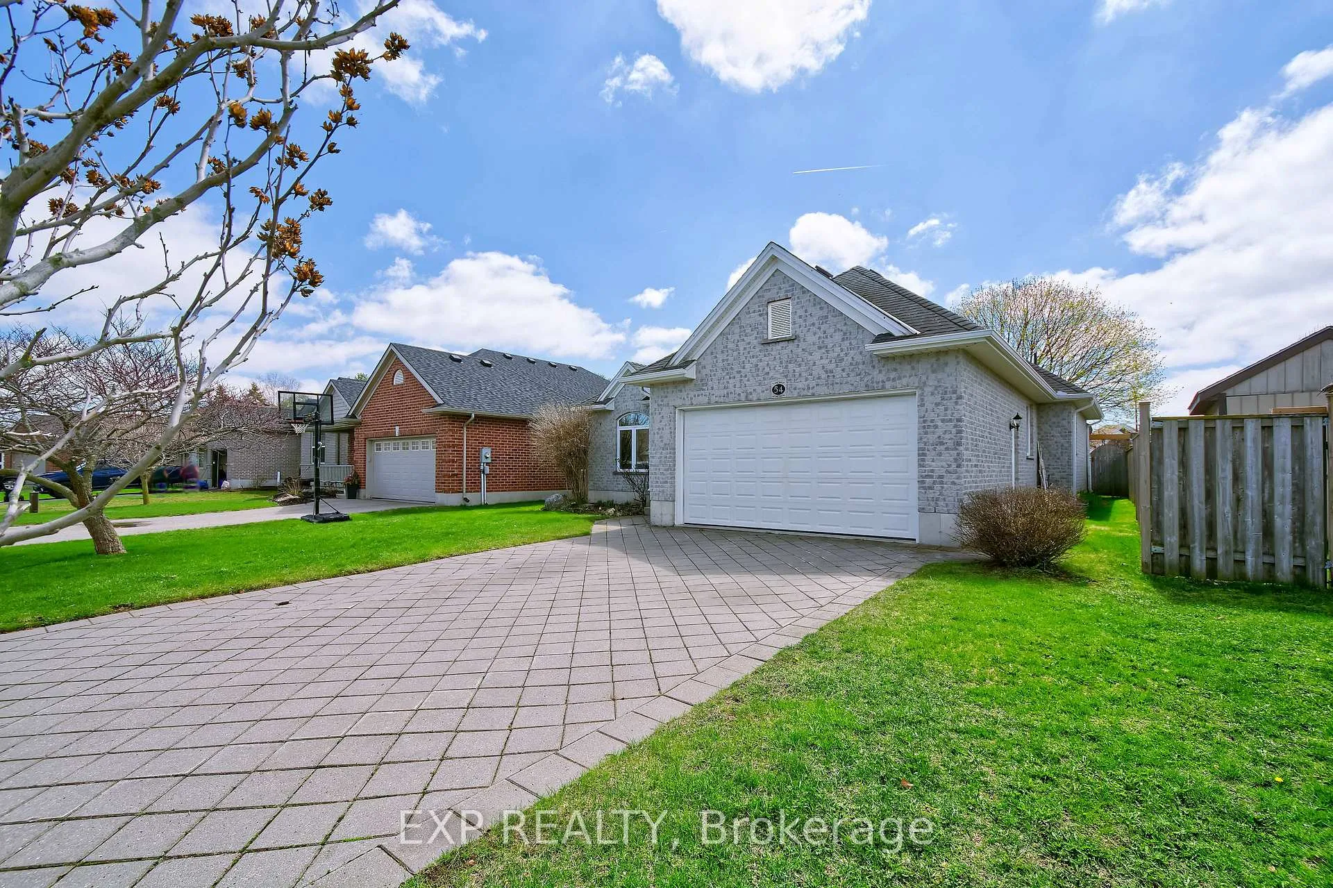 Photo 10 of 54 Treadwell Street, Aylmer — HOMEH