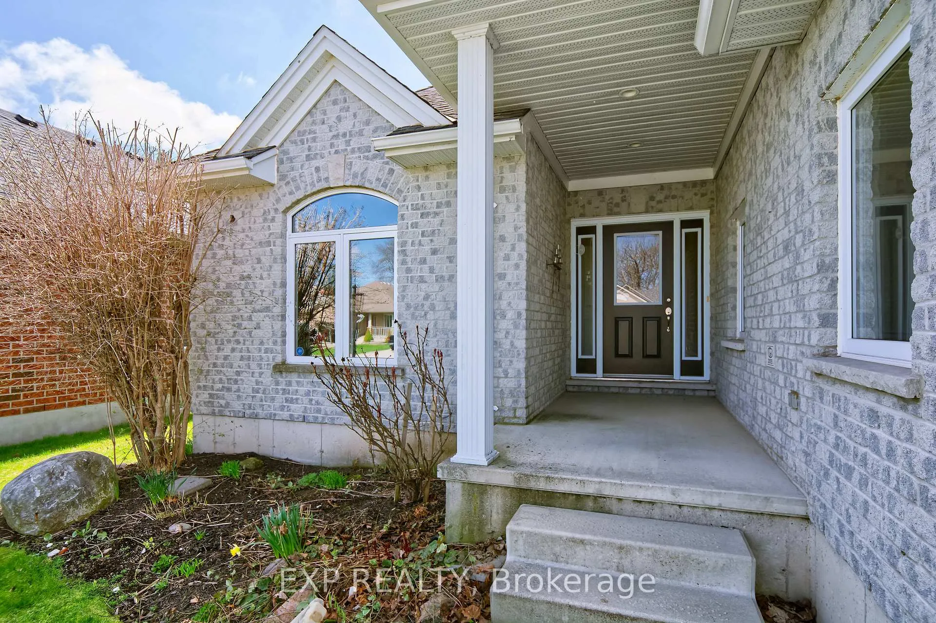 Photo 11 of 54 Treadwell Street, Aylmer — HOMEH