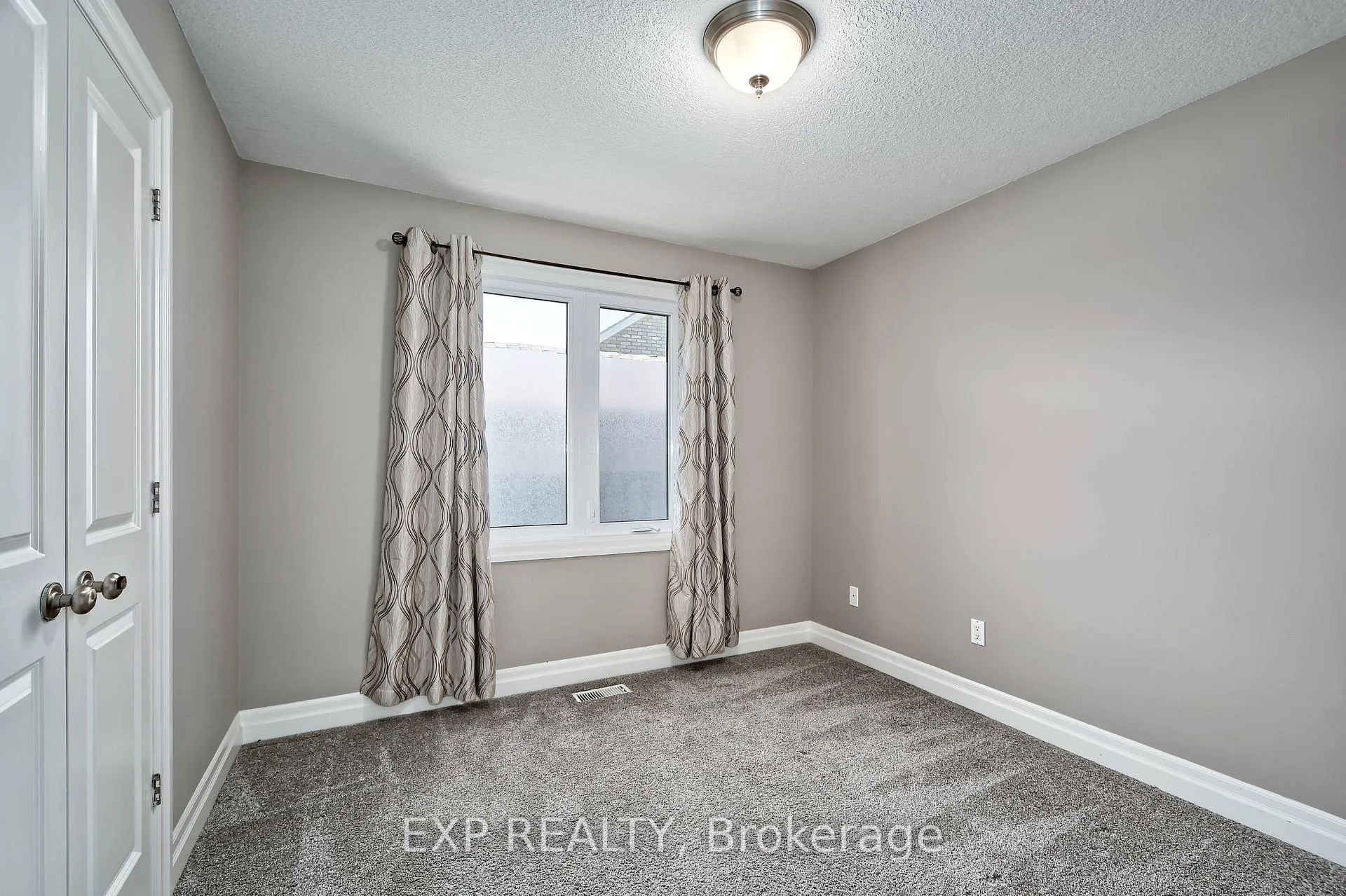 Photo 30 of 54 Treadwell Street, Aylmer — HOMEH