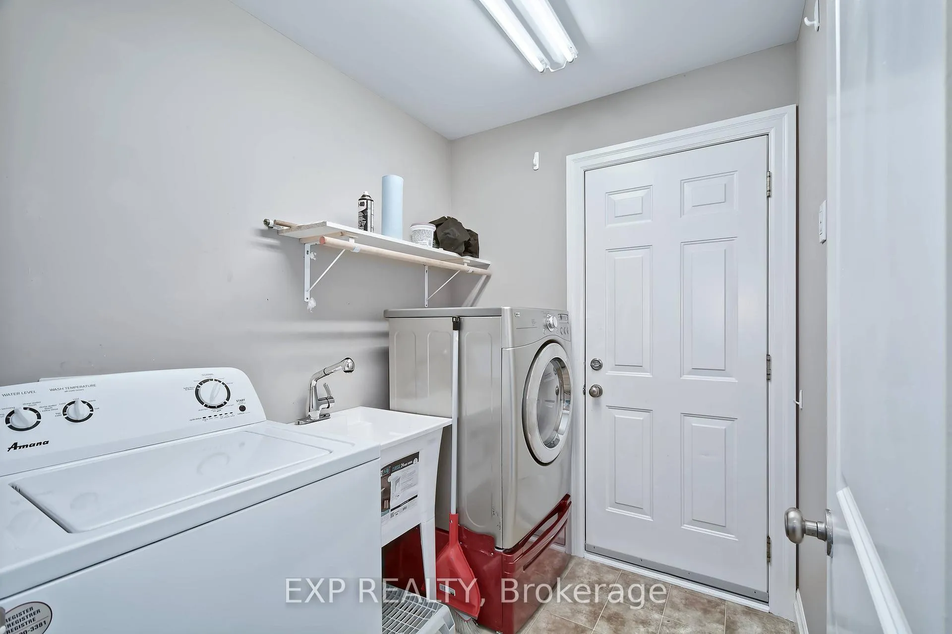 Photo 37 of 54 Treadwell Street, Aylmer — HOMEH