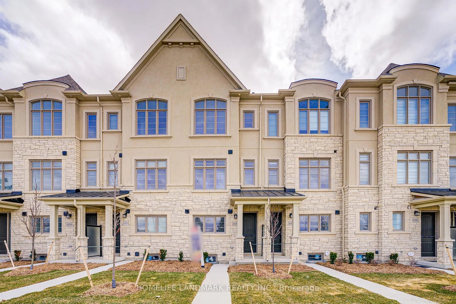 Front of 4285 Major Mackenzie Drive E