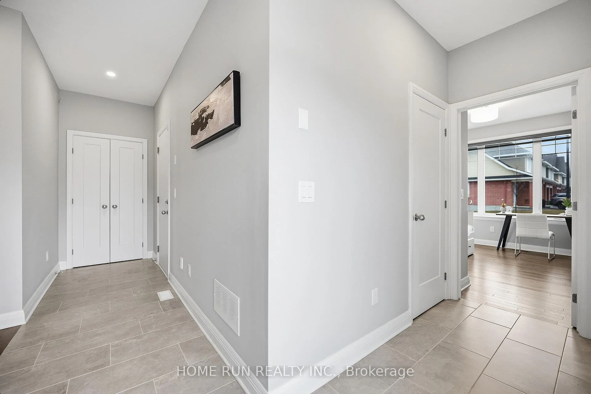 Photo 6 of 501 Hitzlay Terrace, Ottawa, Kanata - Kanata Lakes/Heritage Hills — HOMEH