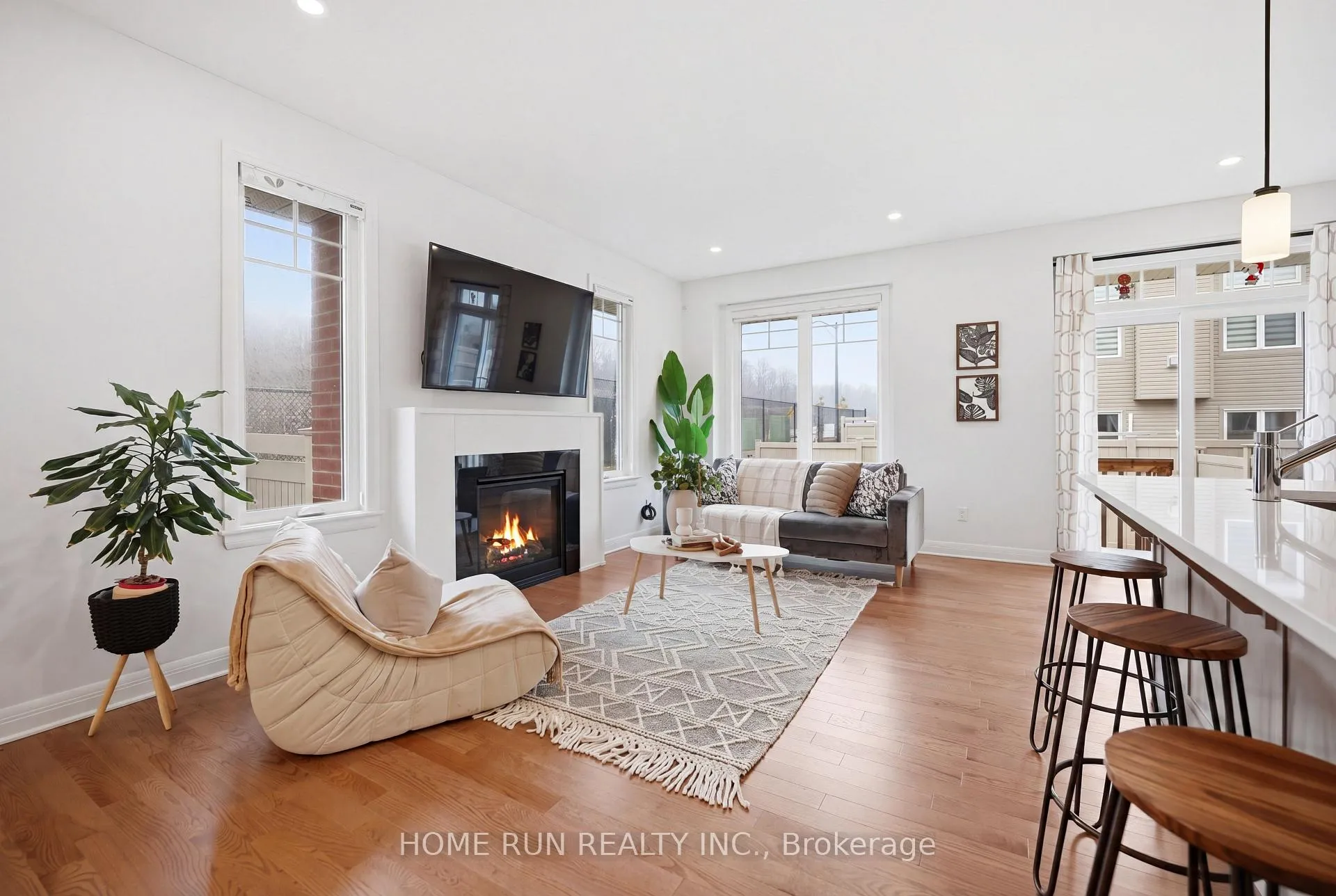 Photo 17 of 501 Hitzlay Terrace, Ottawa, Kanata - Kanata Lakes/Heritage Hills — HOMEH