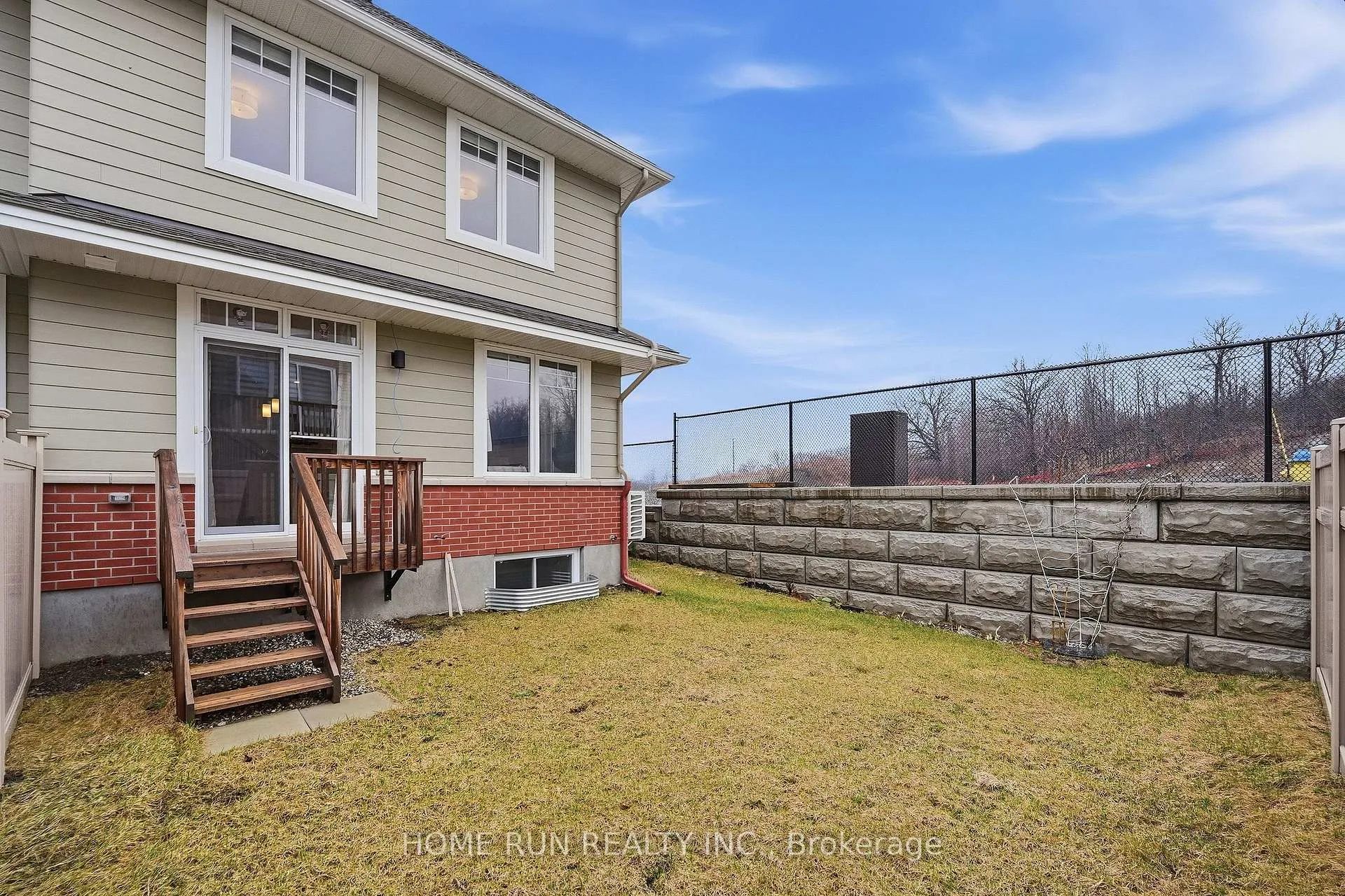 Photo 47 of 501 Hitzlay Terrace, Ottawa, Kanata - Kanata Lakes/Heritage Hills — HOMEH