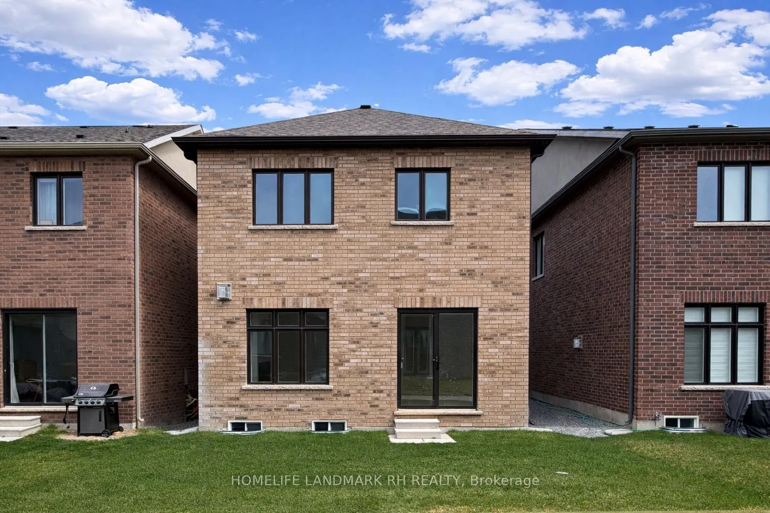 Photo 6 of 16 Lucy Pick Avenue, Markham, Rural Markham — HOMEH