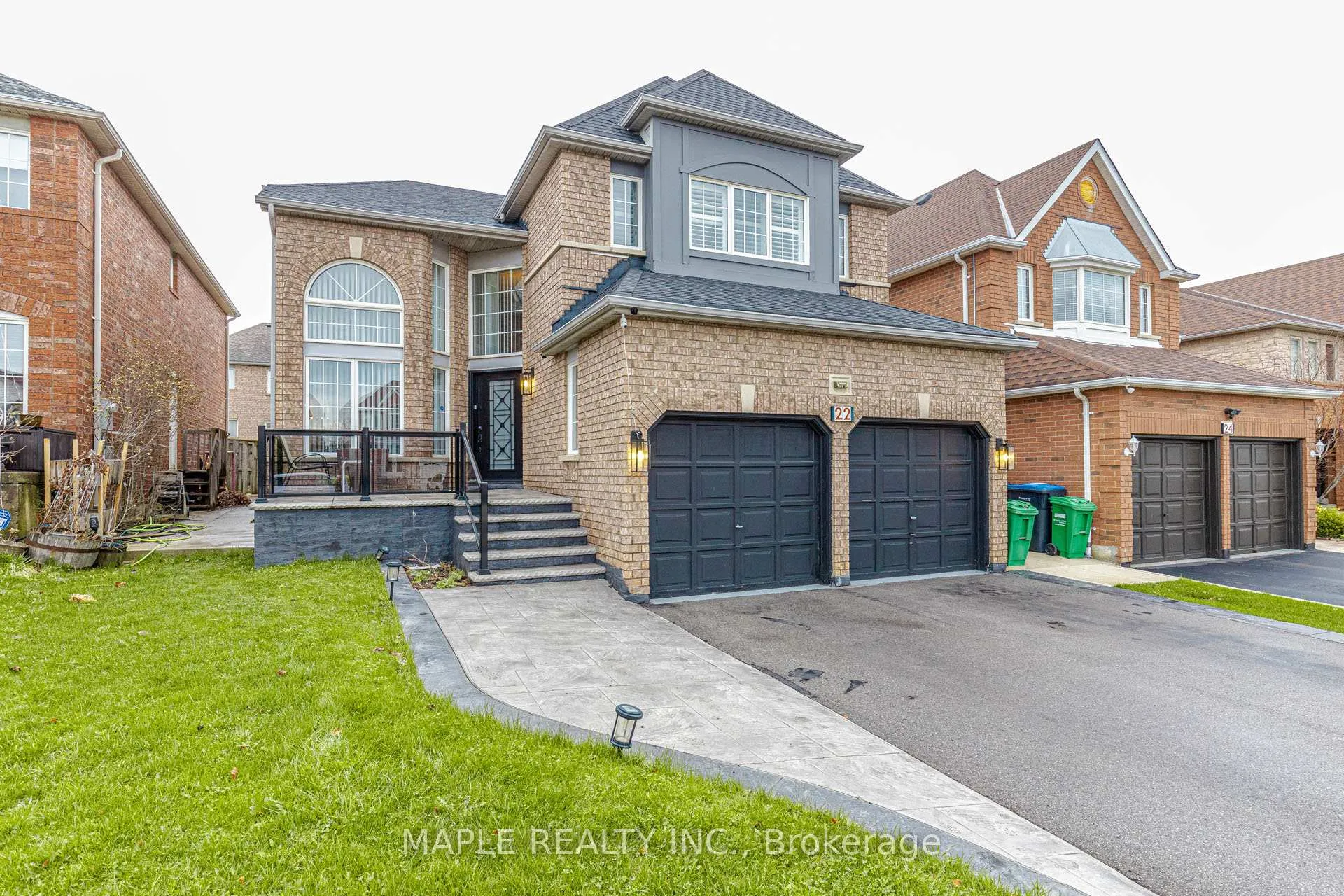 Photo 2 of 22 Squirreltail Way, Brampton, Sandringham-Wellington — HOMEH