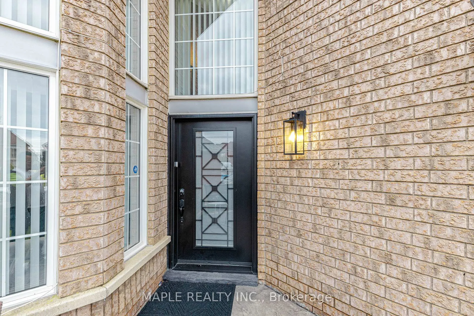 Photo 5 of 22 Squirreltail Way, Brampton, Sandringham-Wellington — HOMEH