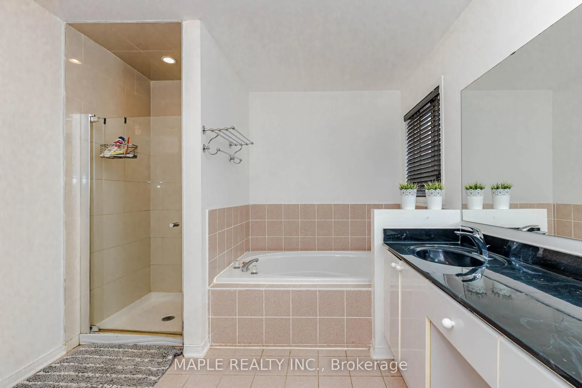 Photo 32 of 22 Squirreltail Way, Brampton, Sandringham-Wellington — HOMEH
