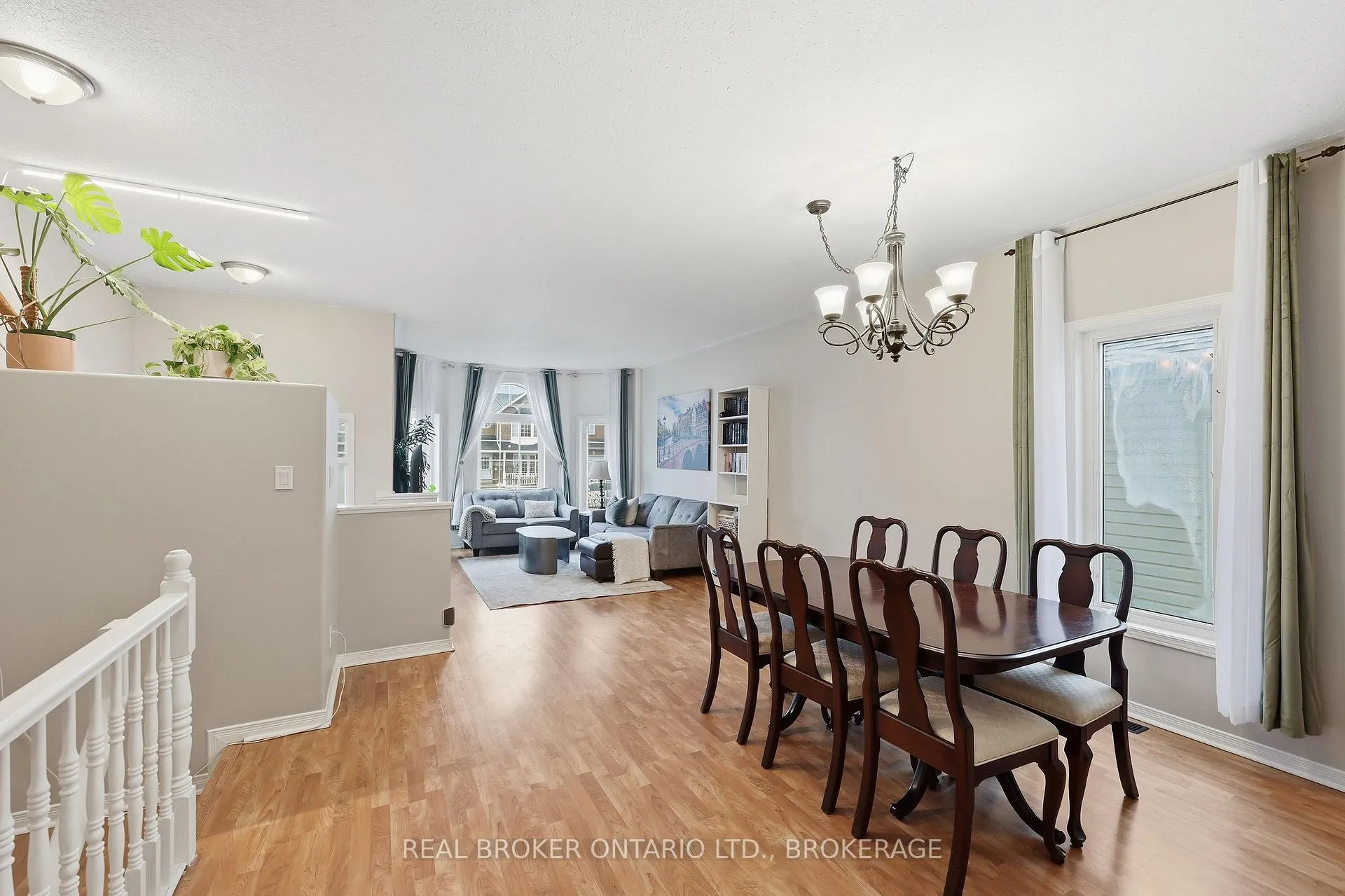 Photo 10 of 132 Dalgleish Avenue, Kingston, Kingston East (Incl Barret Crt) — HOMEH