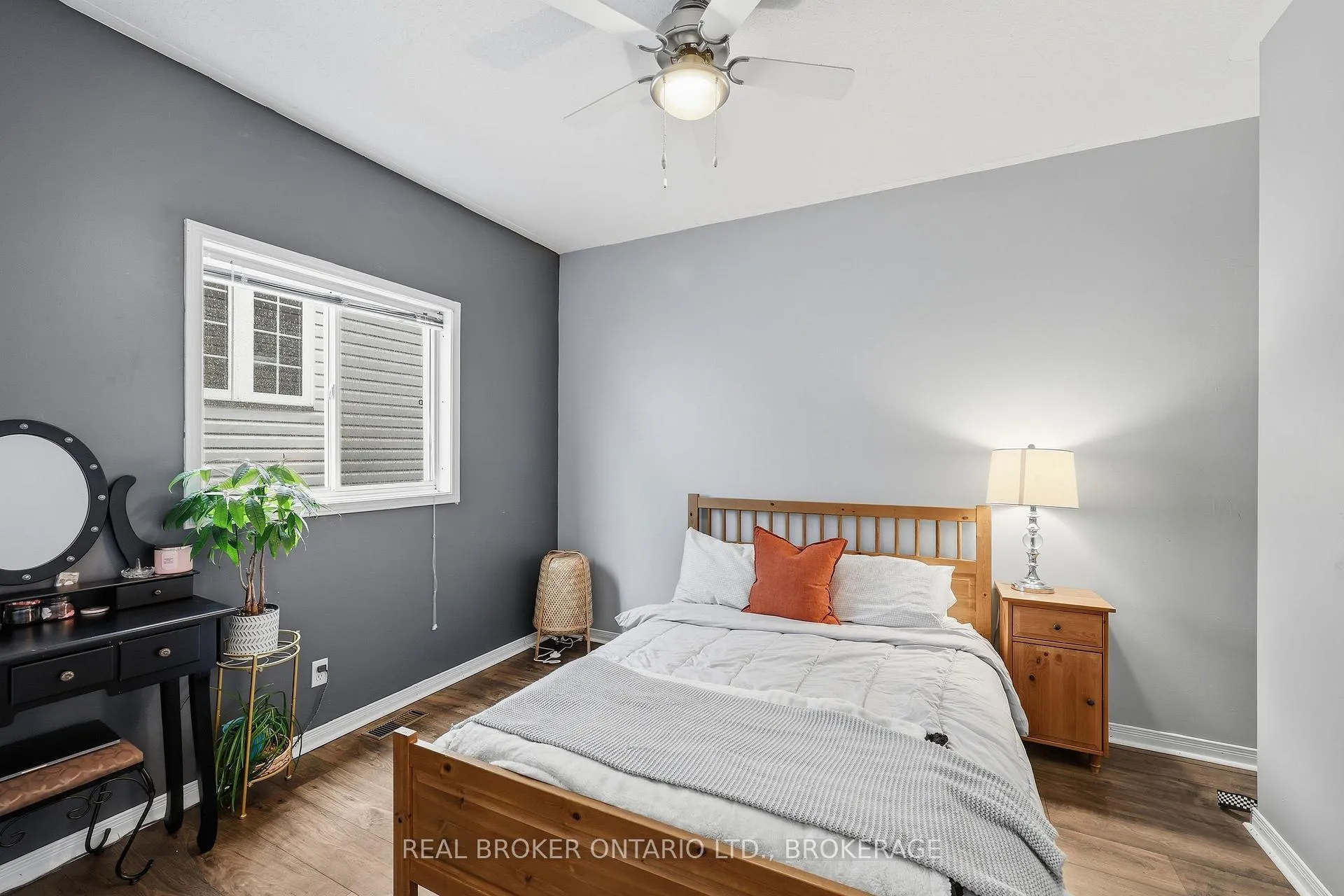 Photo 21 of 132 Dalgleish Avenue, Kingston, Kingston East (Incl Barret Crt) — HOMEH