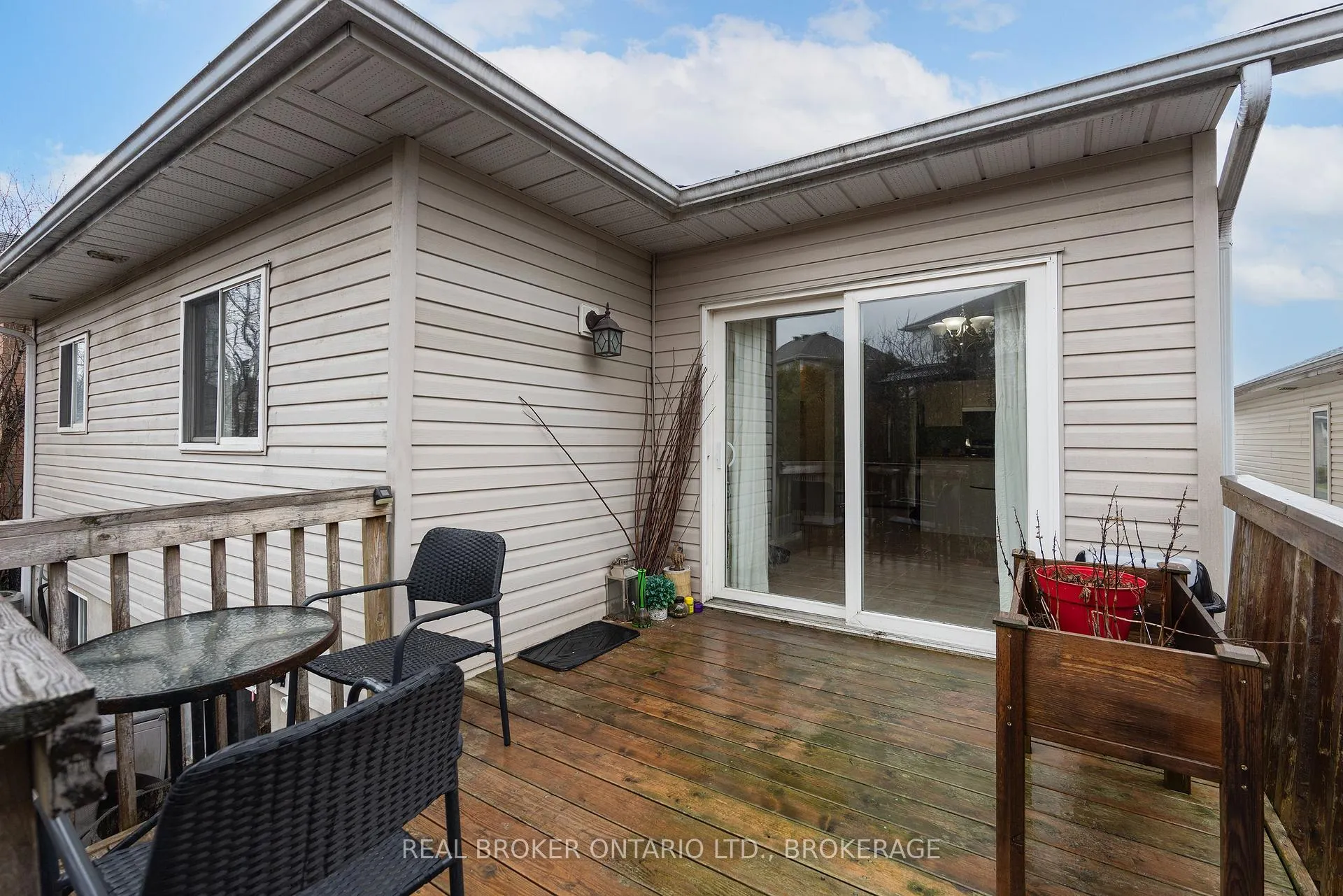 Photo 43 of 132 Dalgleish Avenue, Kingston, Kingston East (Incl Barret Crt) — HOMEH