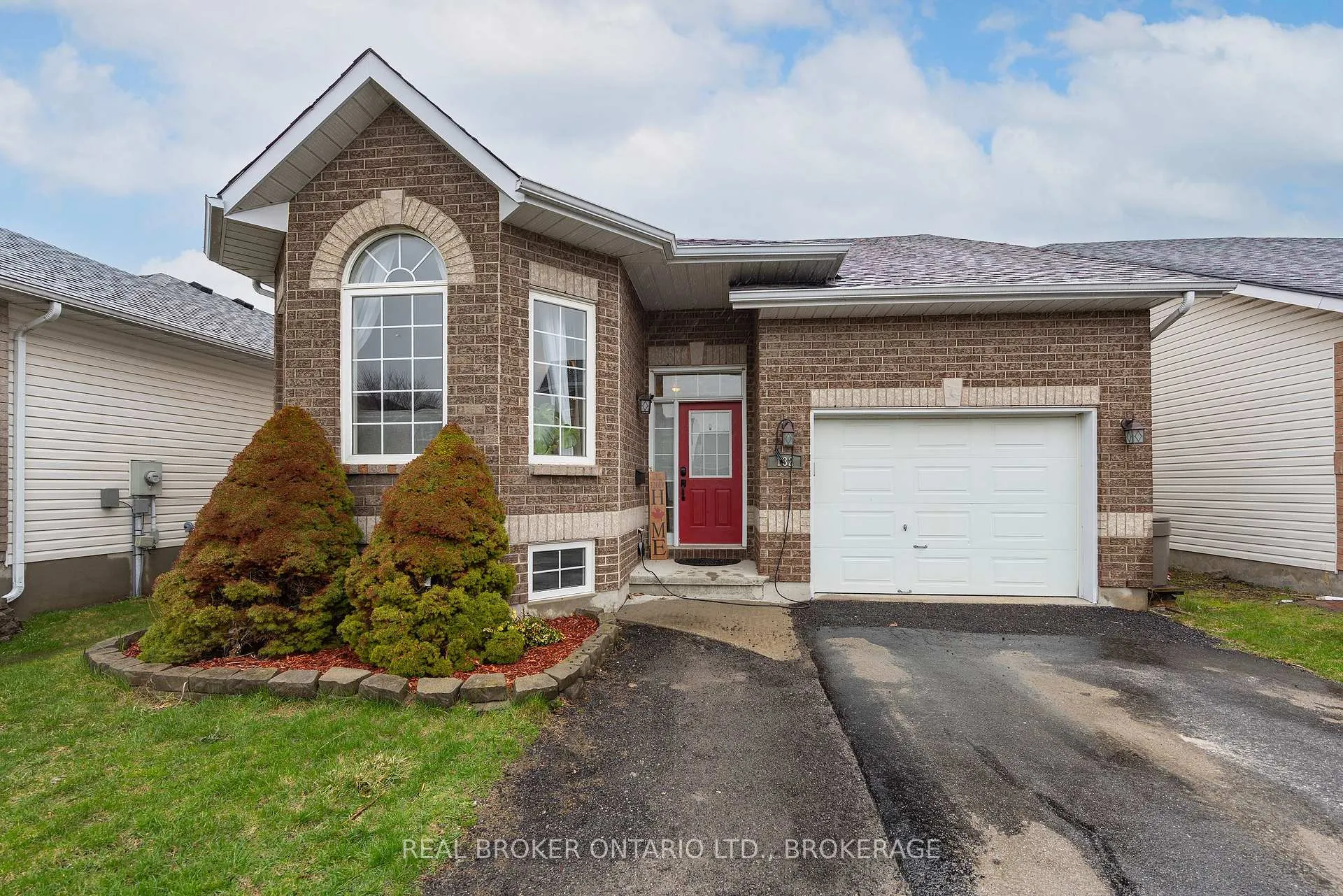 Photo 47 of 132 Dalgleish Avenue, Kingston, Kingston East (Incl Barret Crt) — HOMEH