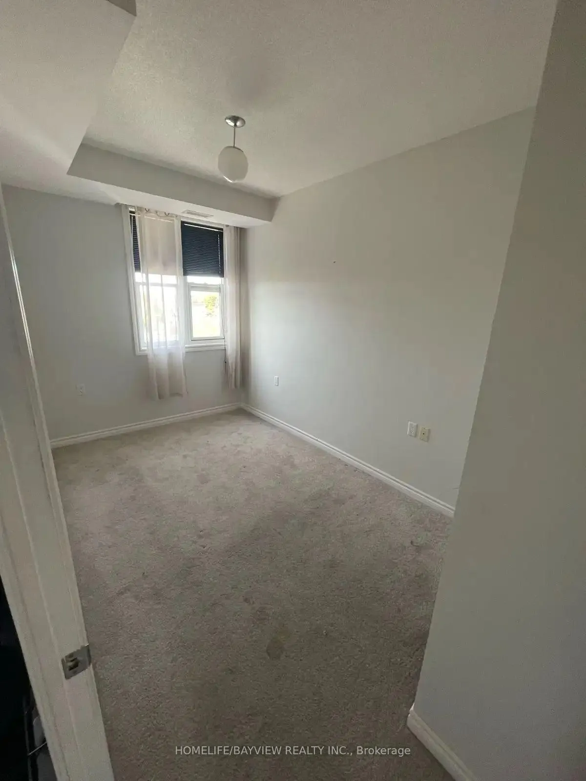 Photo 8 of Unit 402, 15450 yonge Street, Aurora, Aurora Heights — HOMEH