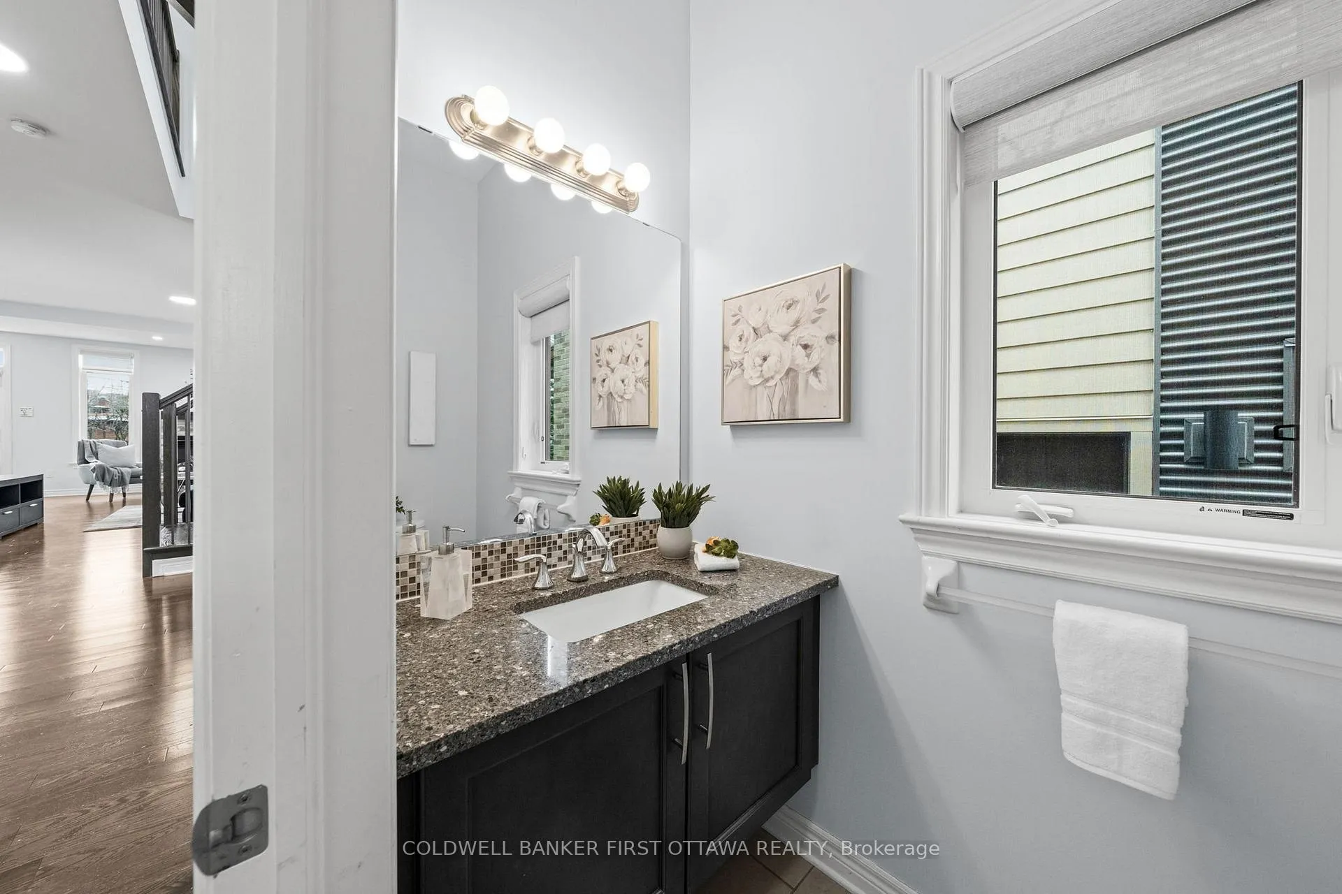 Photo 15 of 206 Ancaster Avenue, Ottawa, Woodroffe — HOMEH