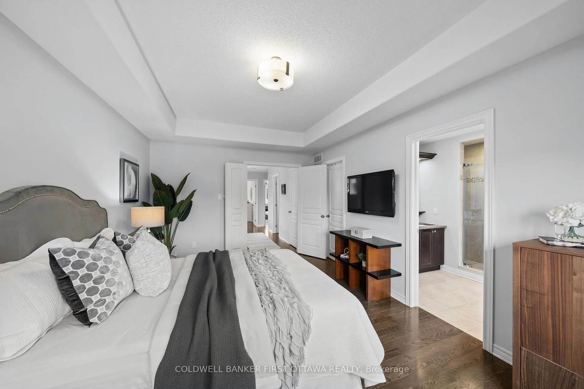 Photo 20 of 206 Ancaster Avenue, Ottawa, Woodroffe — HOMEH