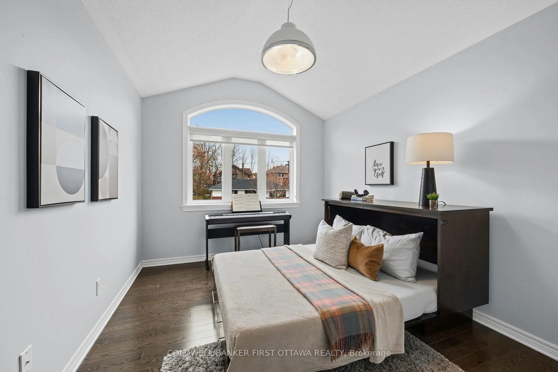 Photo 25 of 206 Ancaster Avenue, Ottawa, Woodroffe — HOMEH