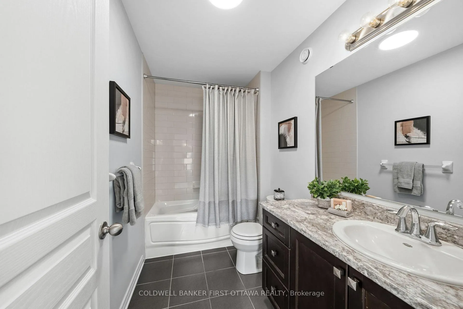 Photo 27 of 206 Ancaster Avenue, Ottawa, Woodroffe — HOMEH