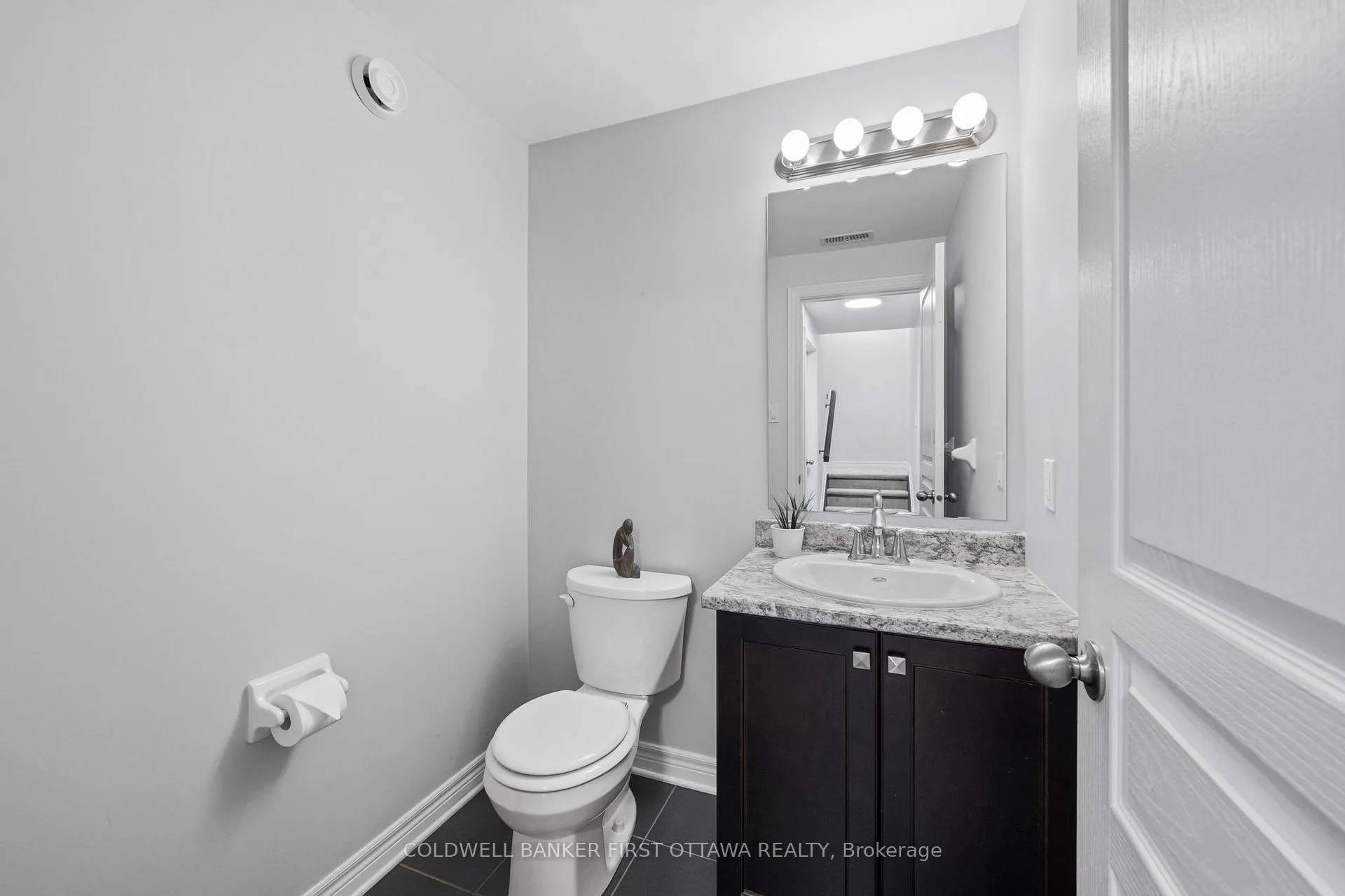 Photo 31 of 206 Ancaster Avenue, Ottawa, Woodroffe — HOMEH