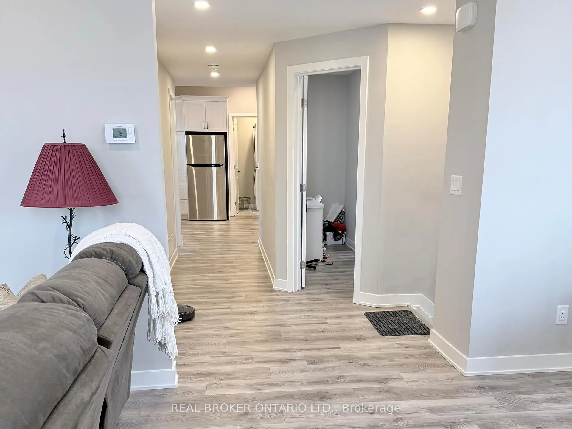 Photo 7 of Unit B, 143 Elmsley Street, Smiths Falls — HOMEH