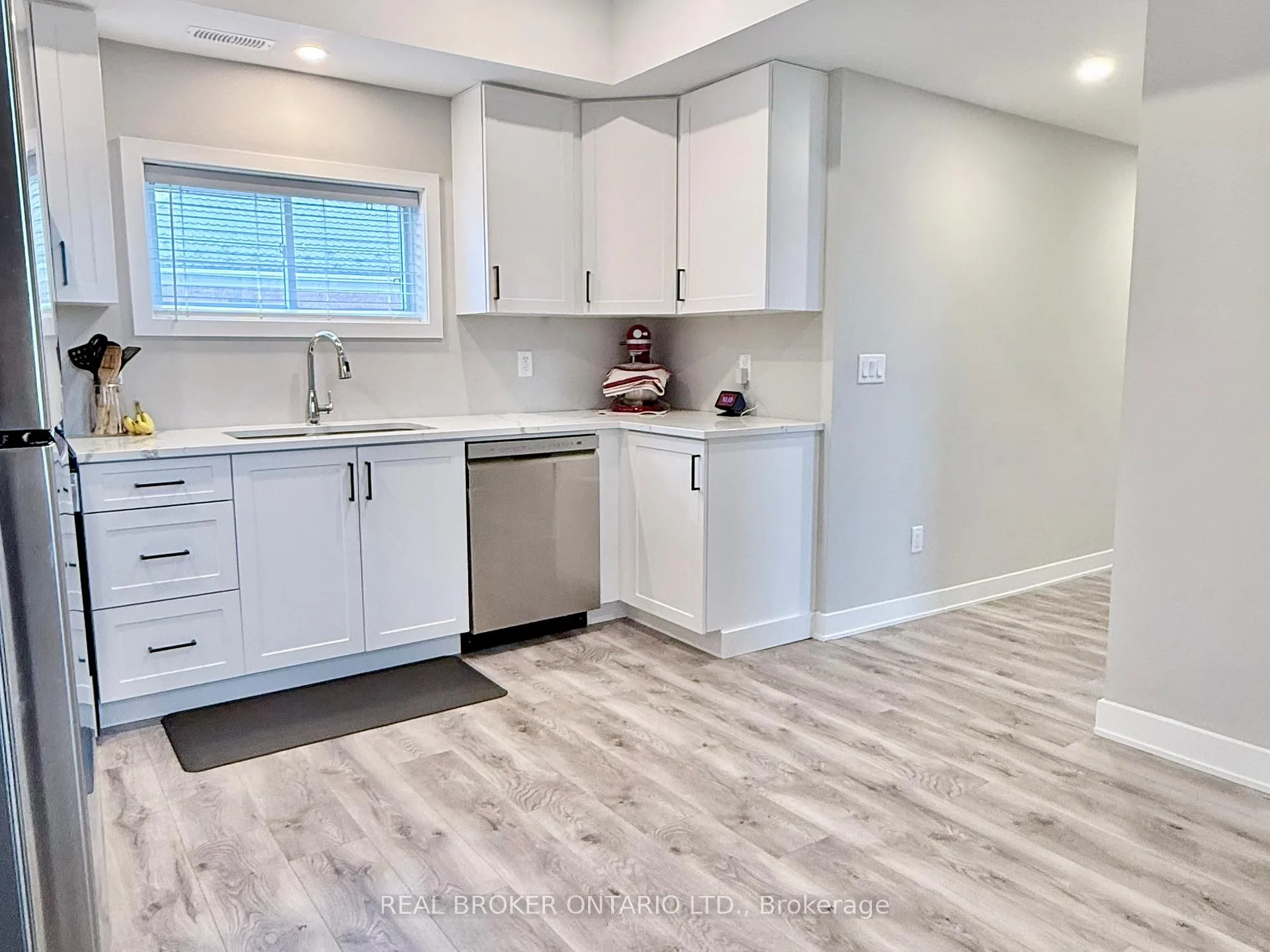 Photo 16 of Unit B, 143 Elmsley Street, Smiths Falls — HOMEH