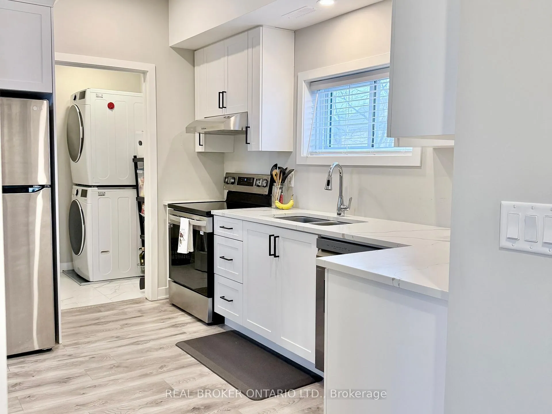Photo 17 of Unit B, 143 Elmsley Street, Smiths Falls — HOMEH