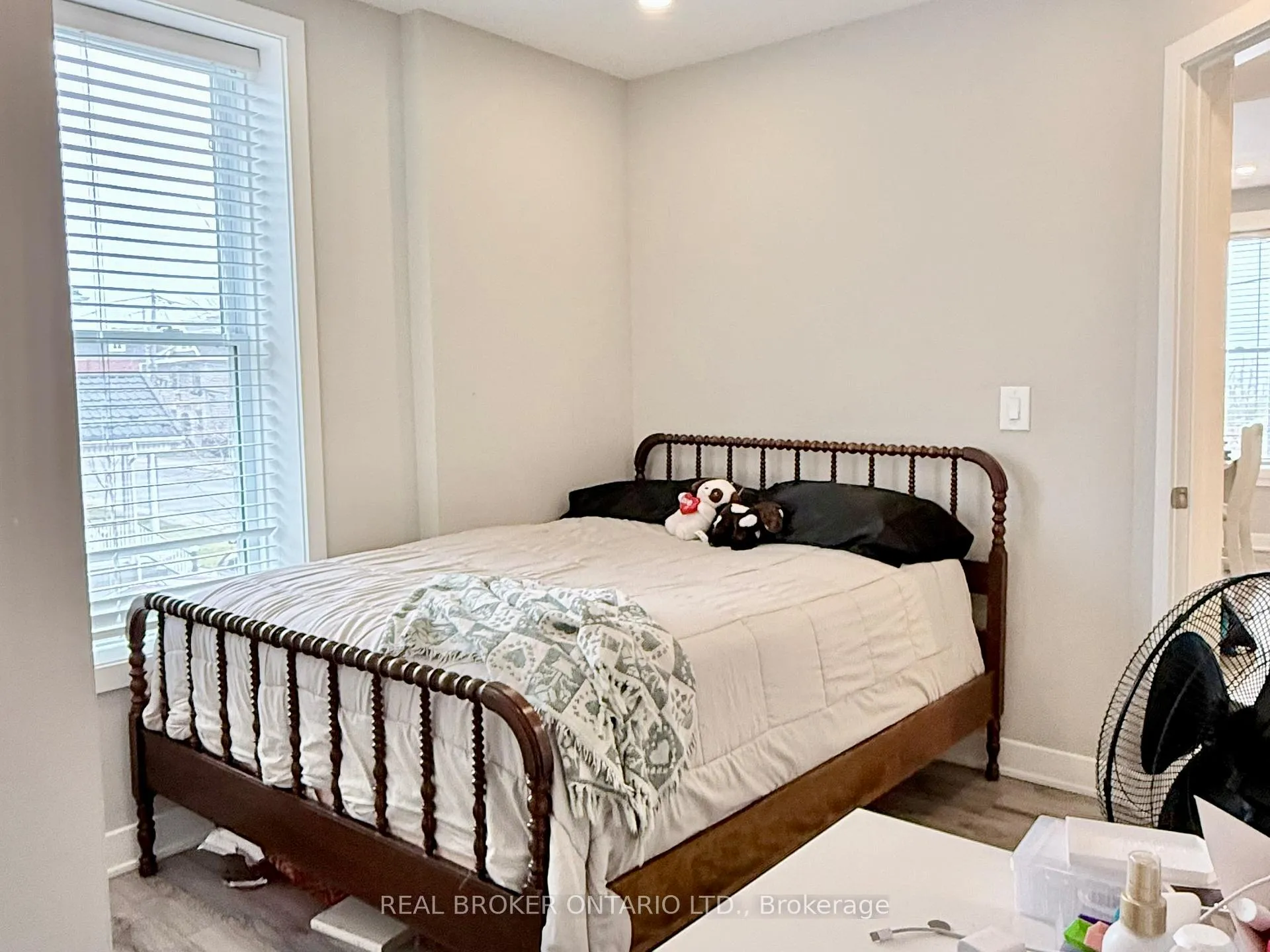 Photo 24 of Unit B, 143 Elmsley Street, Smiths Falls — HOMEH
