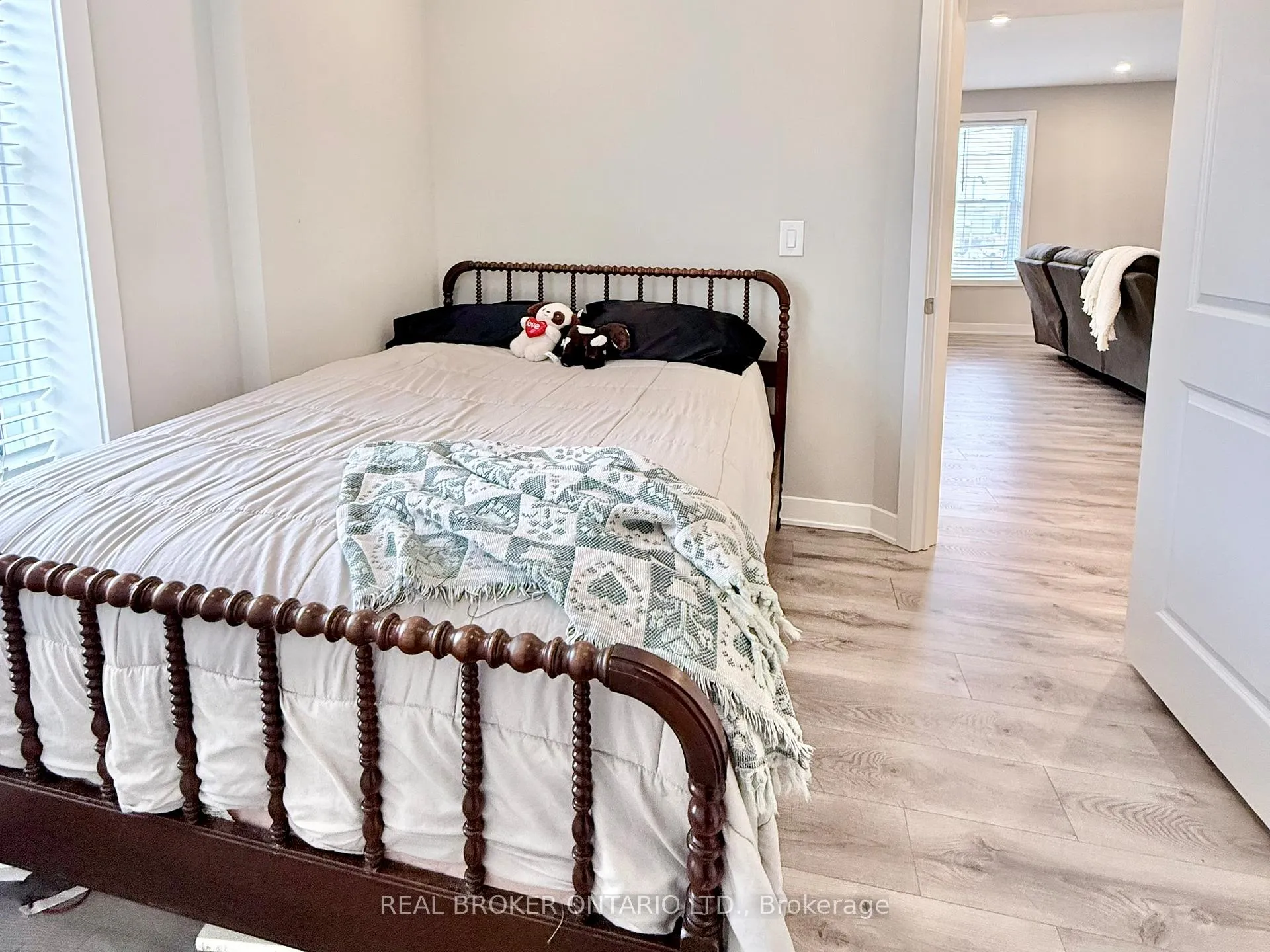 Photo 25 of Unit B, 143 Elmsley Street, Smiths Falls — HOMEH