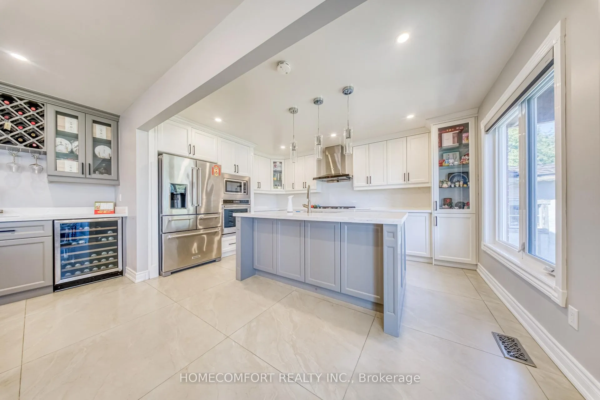 Photo 10 of 62 Soho Crescent, Markham, Markville — HOMEH
