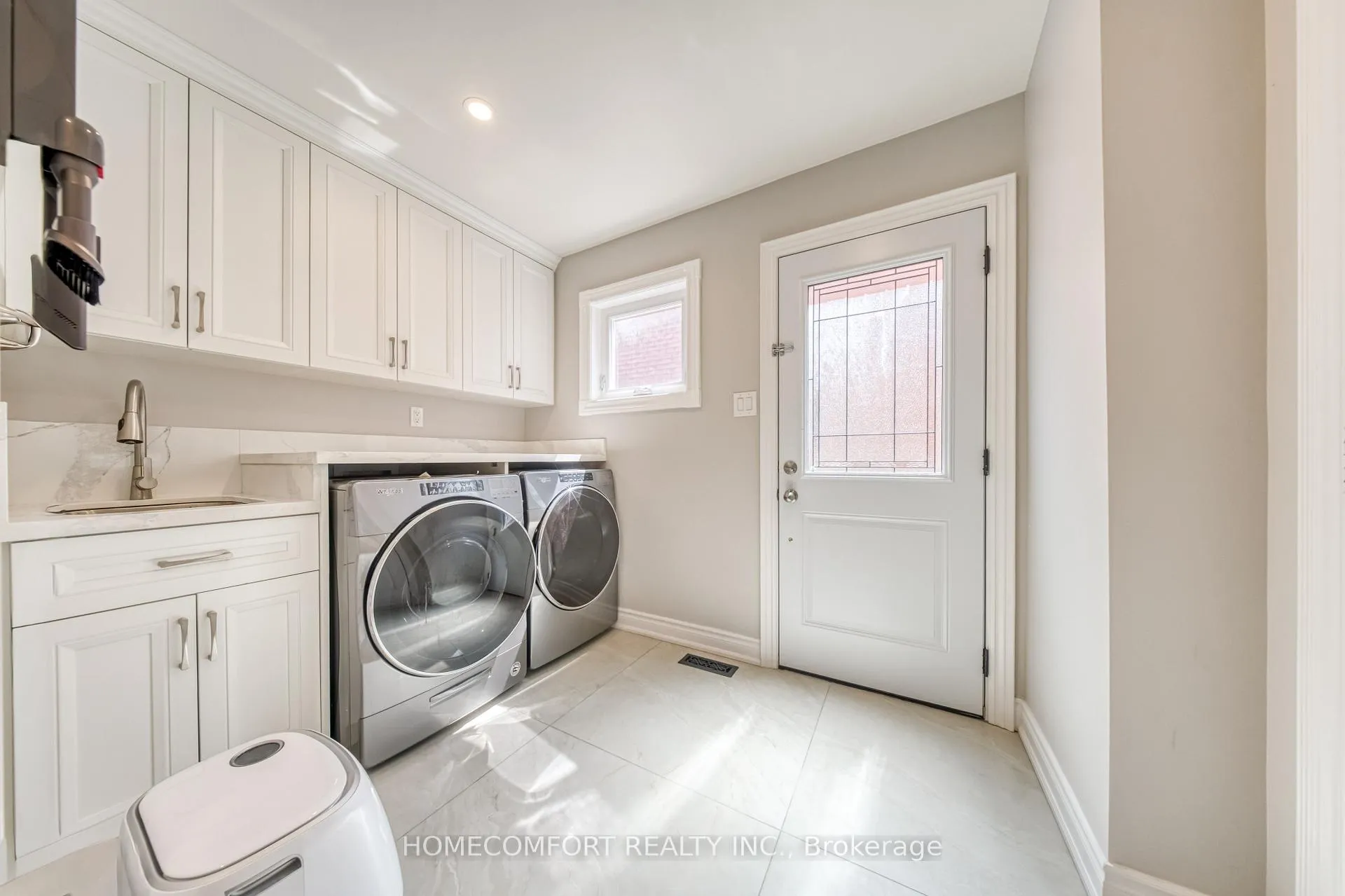 Photo 15 of 62 Soho Crescent, Markham, Markville — HOMEH