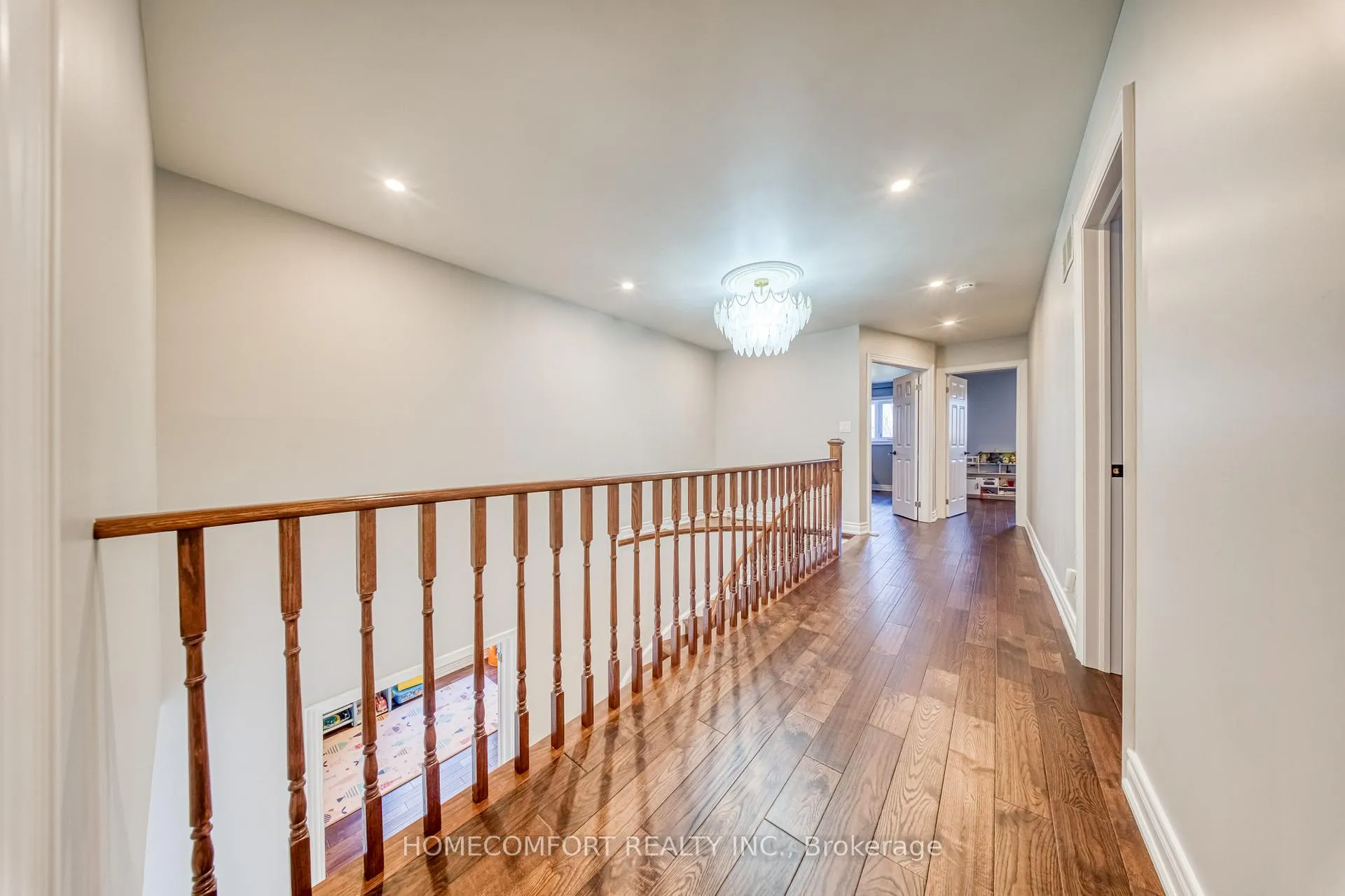 Photo 16 of 62 Soho Crescent, Markham, Markville — HOMEH