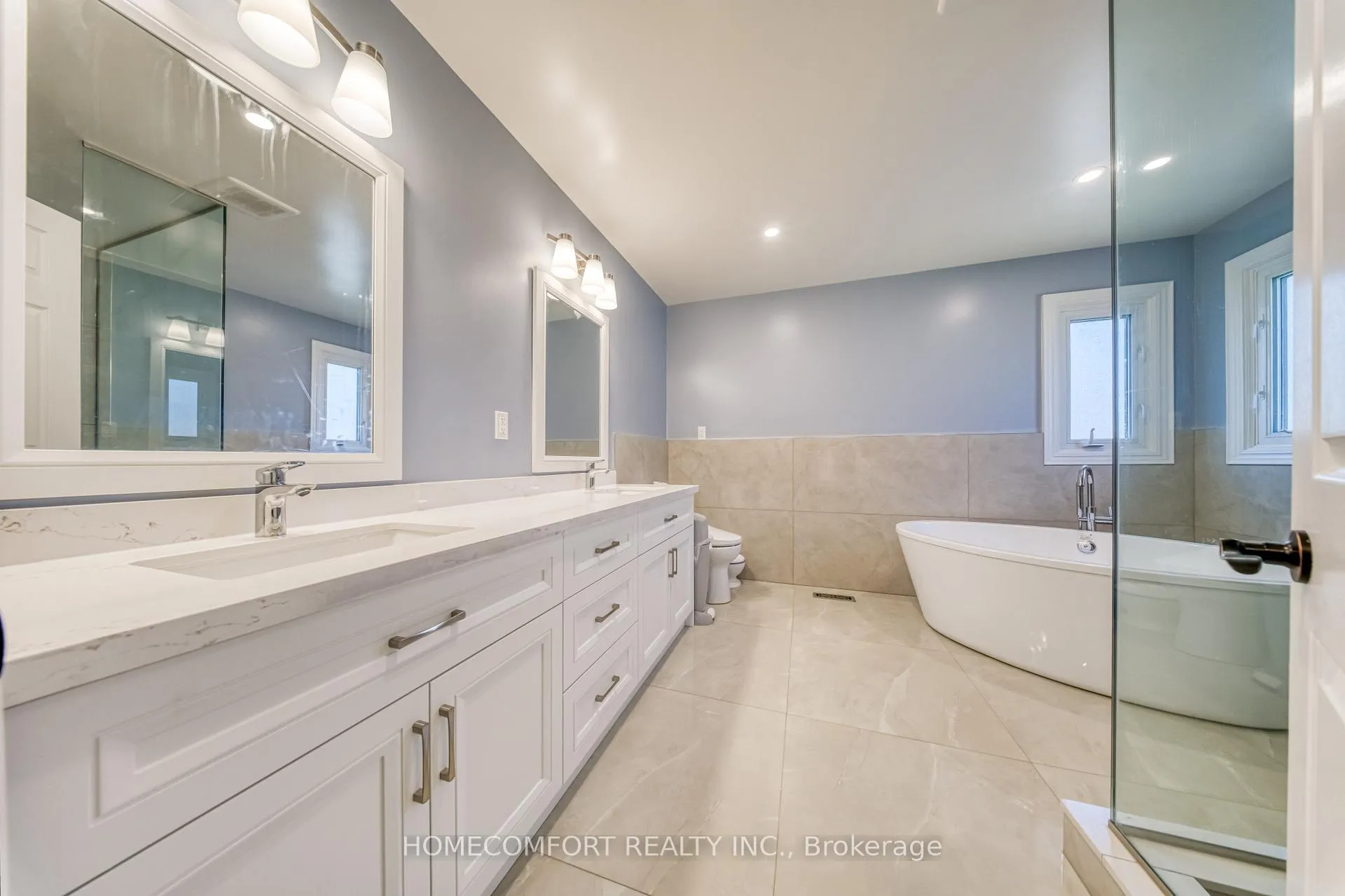 Photo 21 of 62 Soho Crescent, Markham, Markville — HOMEH