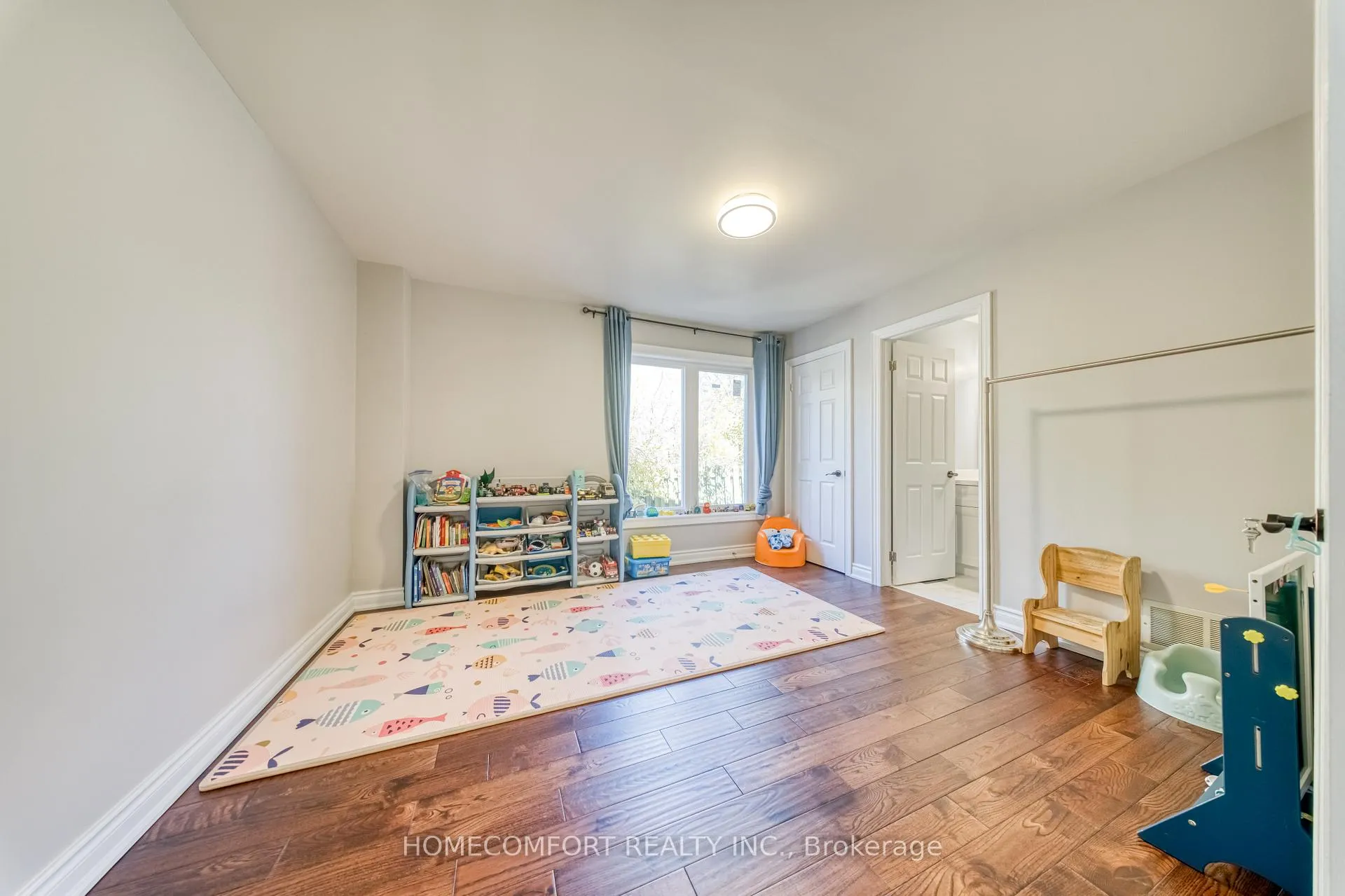 Photo 32 of 62 Soho Crescent, Markham, Markville — HOMEH