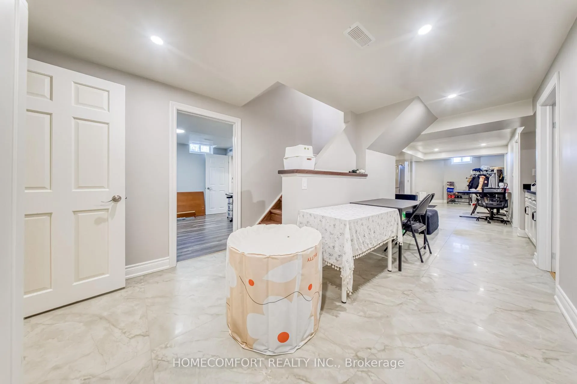 Photo 41 of 62 Soho Crescent, Markham, Markville — HOMEH