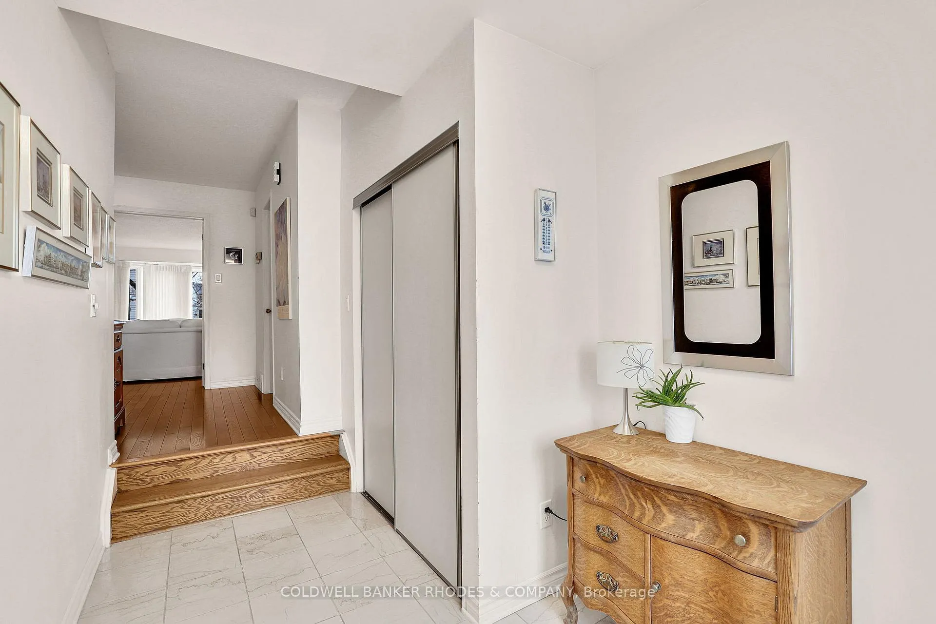 Photo 3 of 73 Bramblegrove Crescent, Ottawa, Hunt Club Park/Greenboro — HOMEH