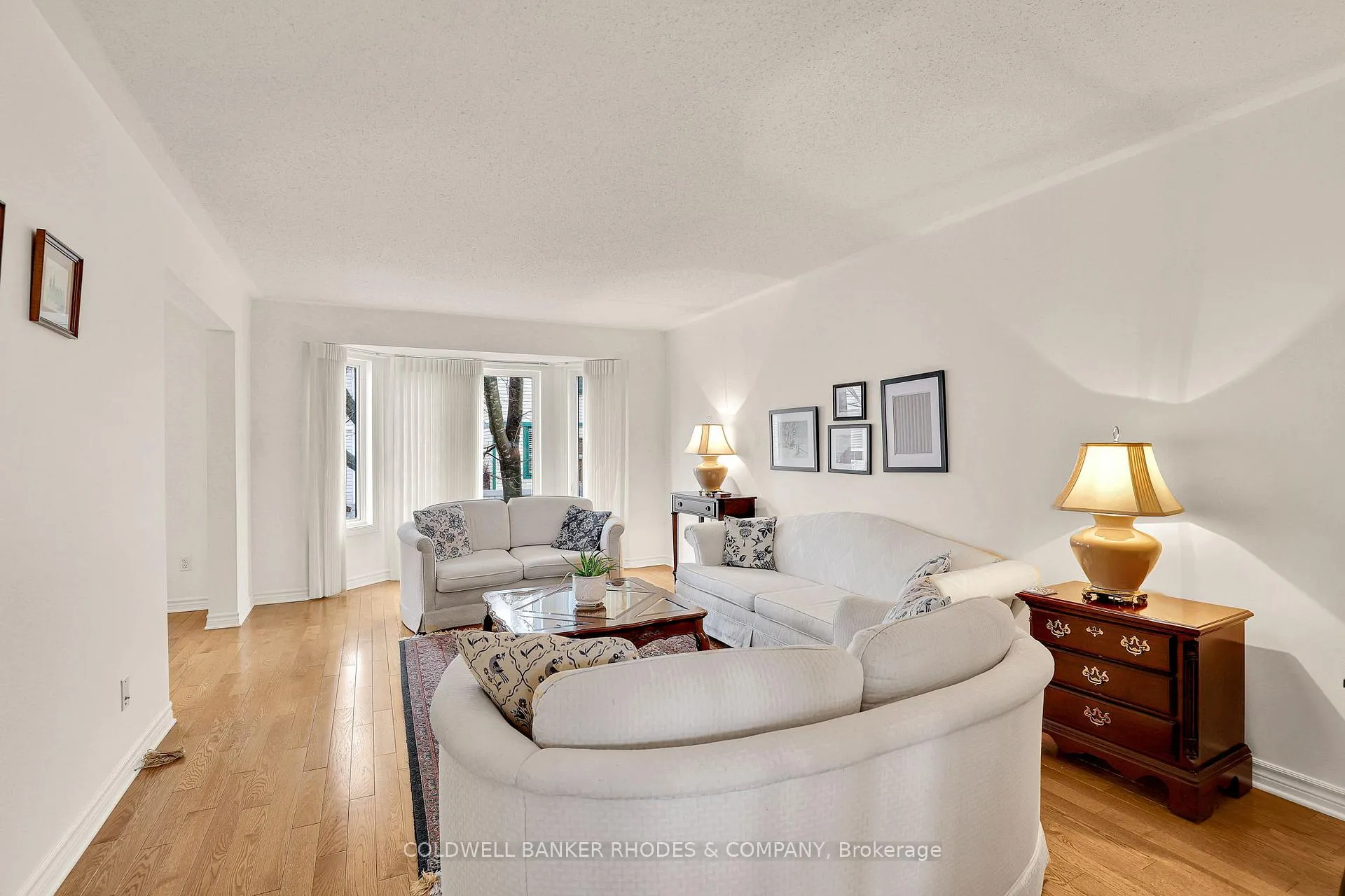 Photo 8 of 73 Bramblegrove Crescent, Ottawa, Hunt Club Park/Greenboro — HOMEH