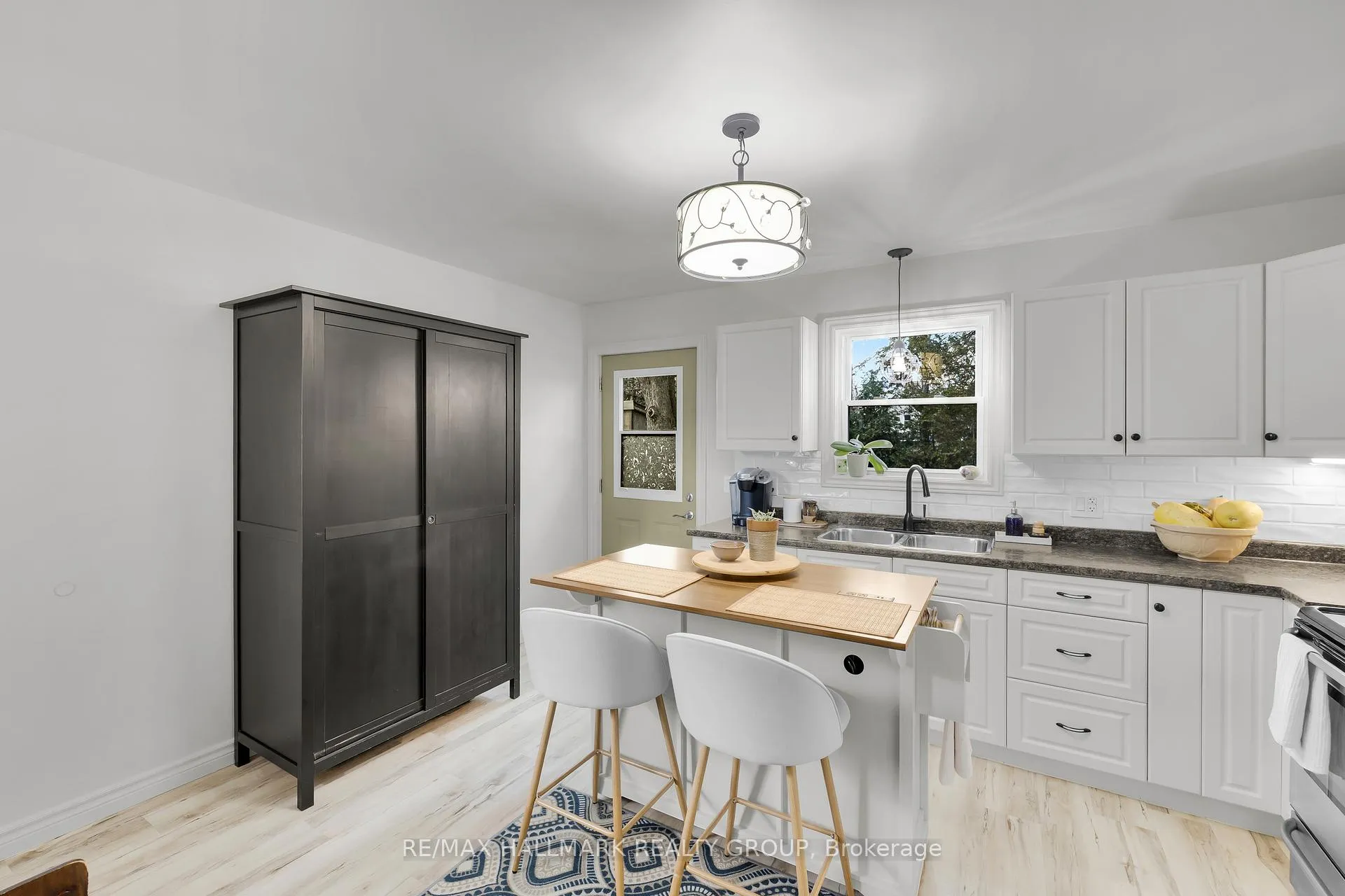 Photo 17 of 142 Park Street, Brockville — HOMEH