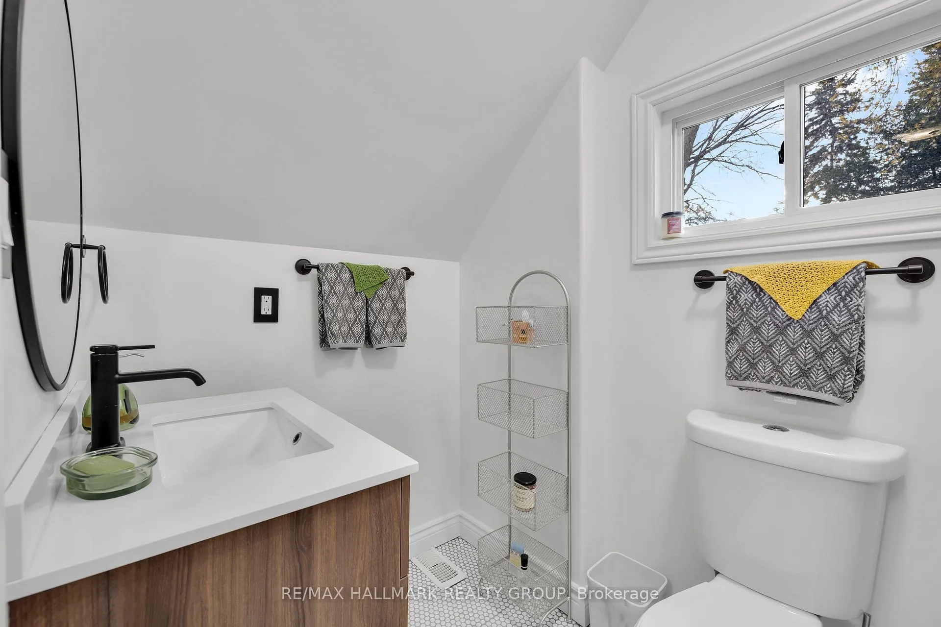 Photo 33 of 142 Park Street, Brockville — HOMEH