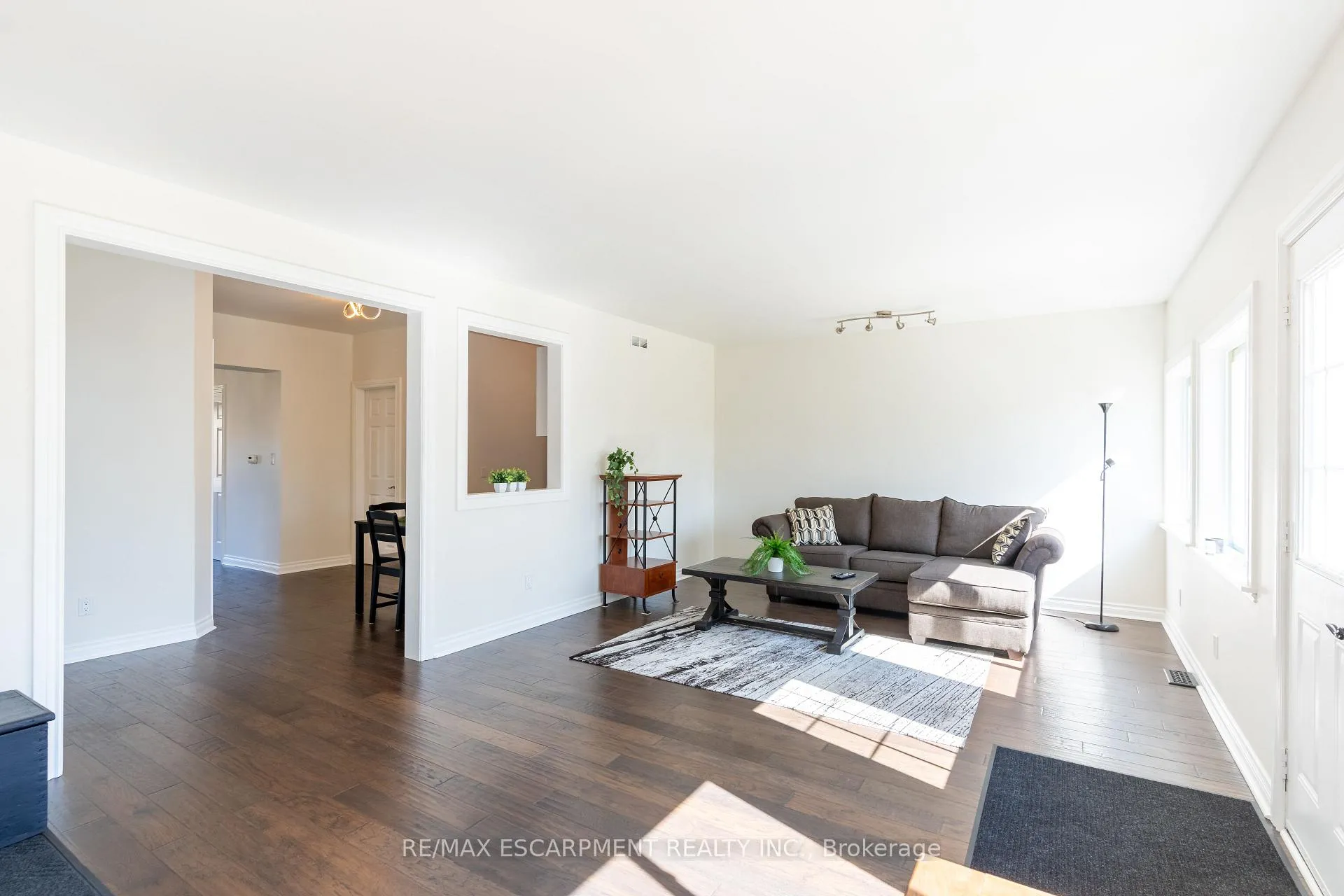 Photo 12 of 621 Rosseau Road, Hamilton, Rosedale — HOMEH