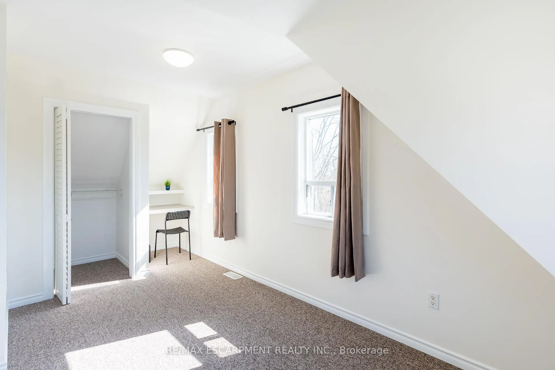 Photo 27 of 621 Rosseau Road, Hamilton, Rosedale — HOMEH