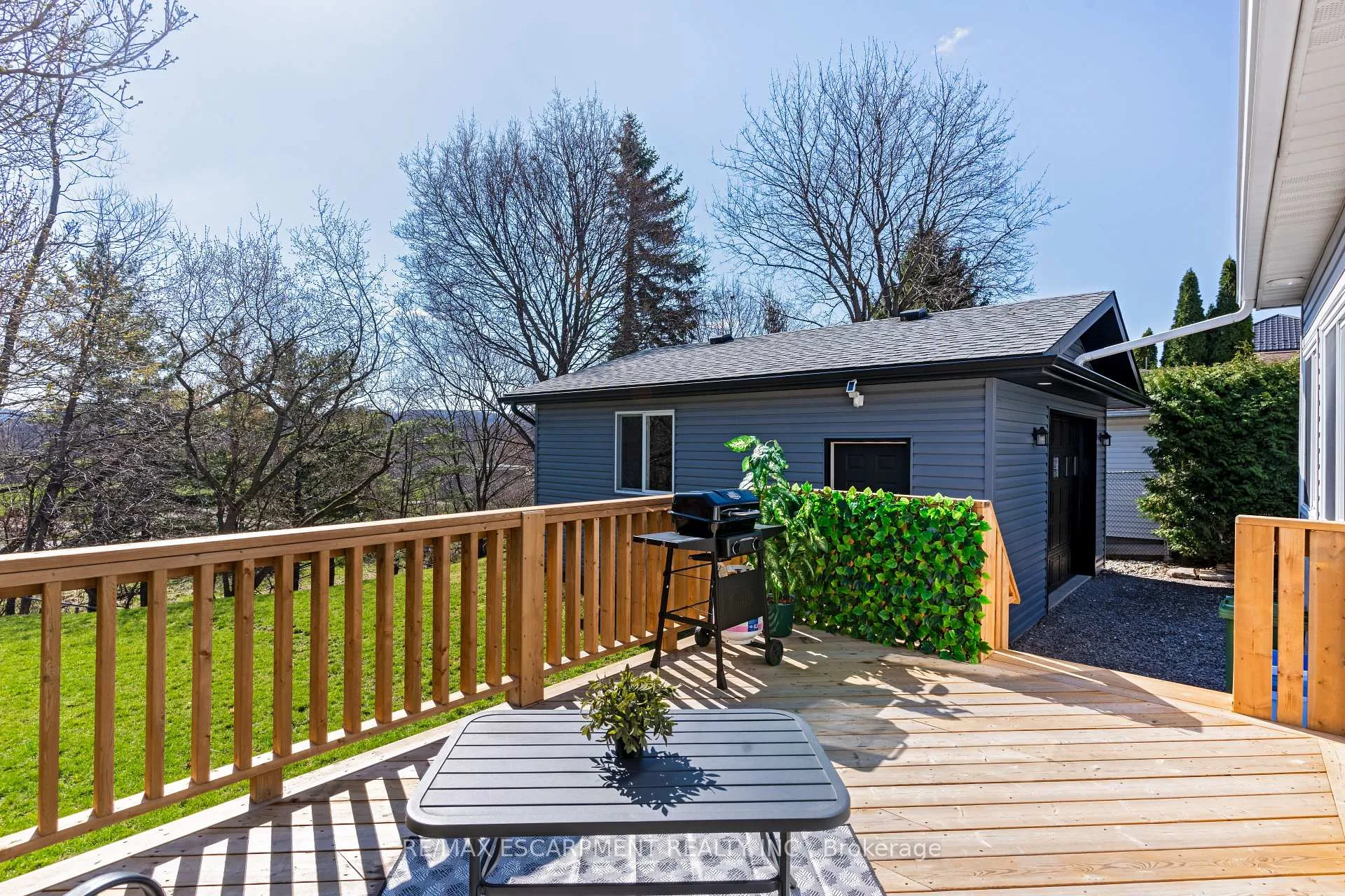 Photo 35 of 621 Rosseau Road, Hamilton, Rosedale — HOMEH