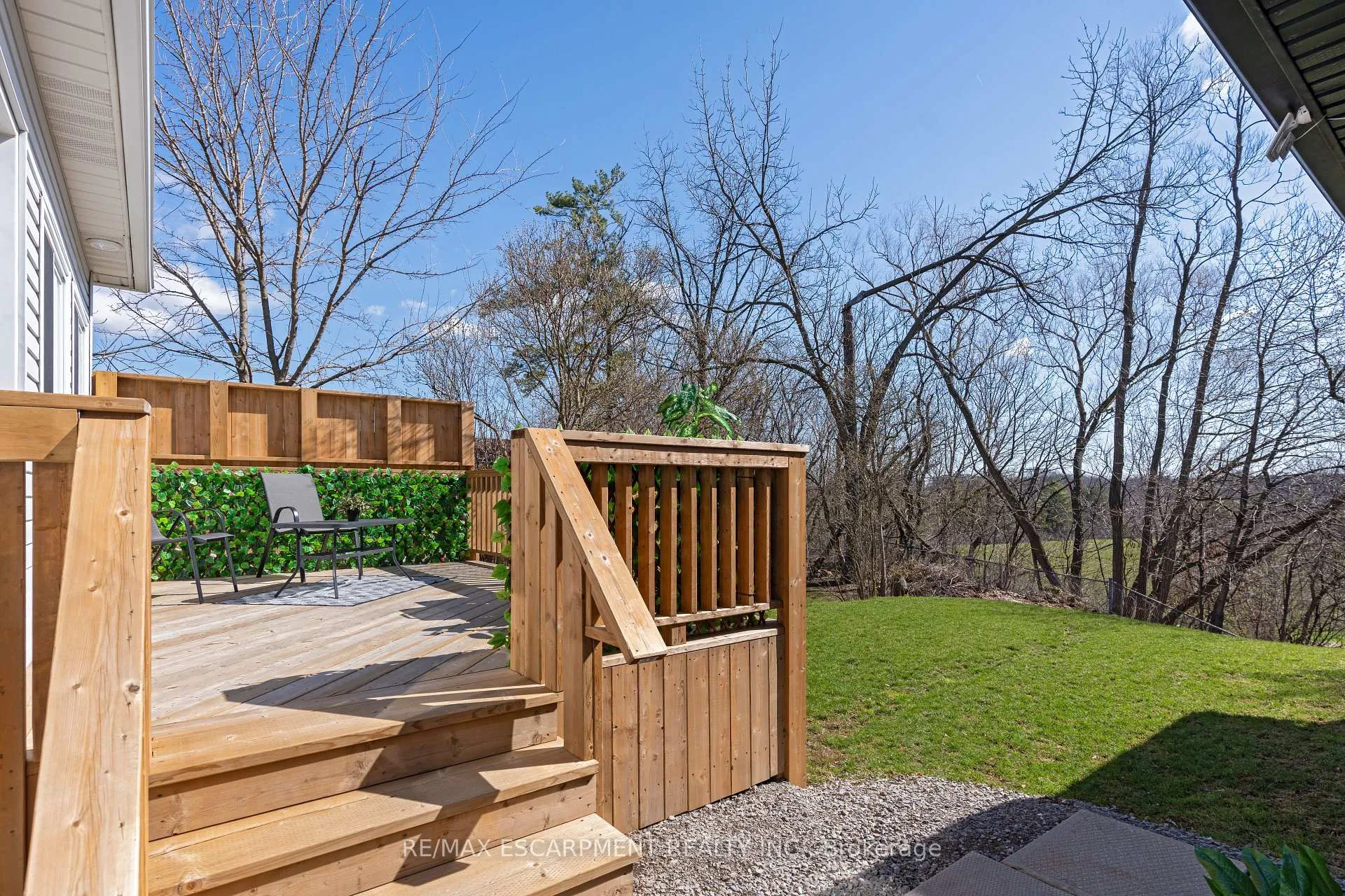 Photo 36 of 621 Rosseau Road, Hamilton, Rosedale — HOMEH