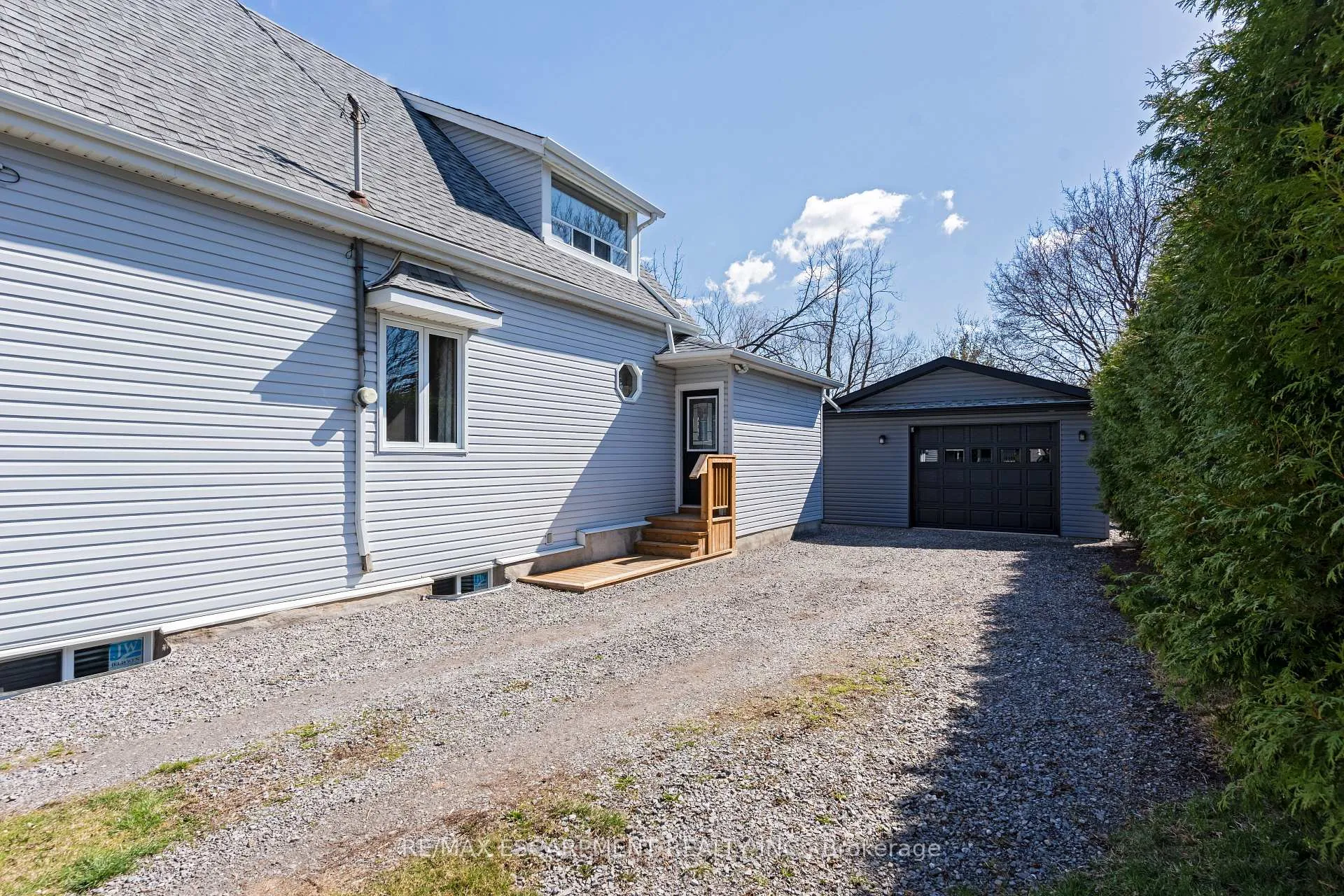 Photo 41 of 621 Rosseau Road, Hamilton, Rosedale — HOMEH