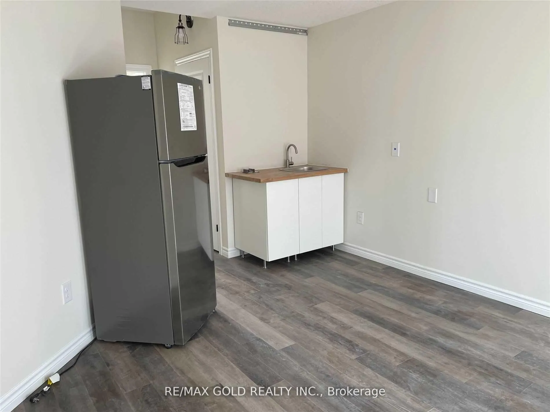 Photo 11 of Unit 54, 435 Callaway Road, London, North R — HOMEH
